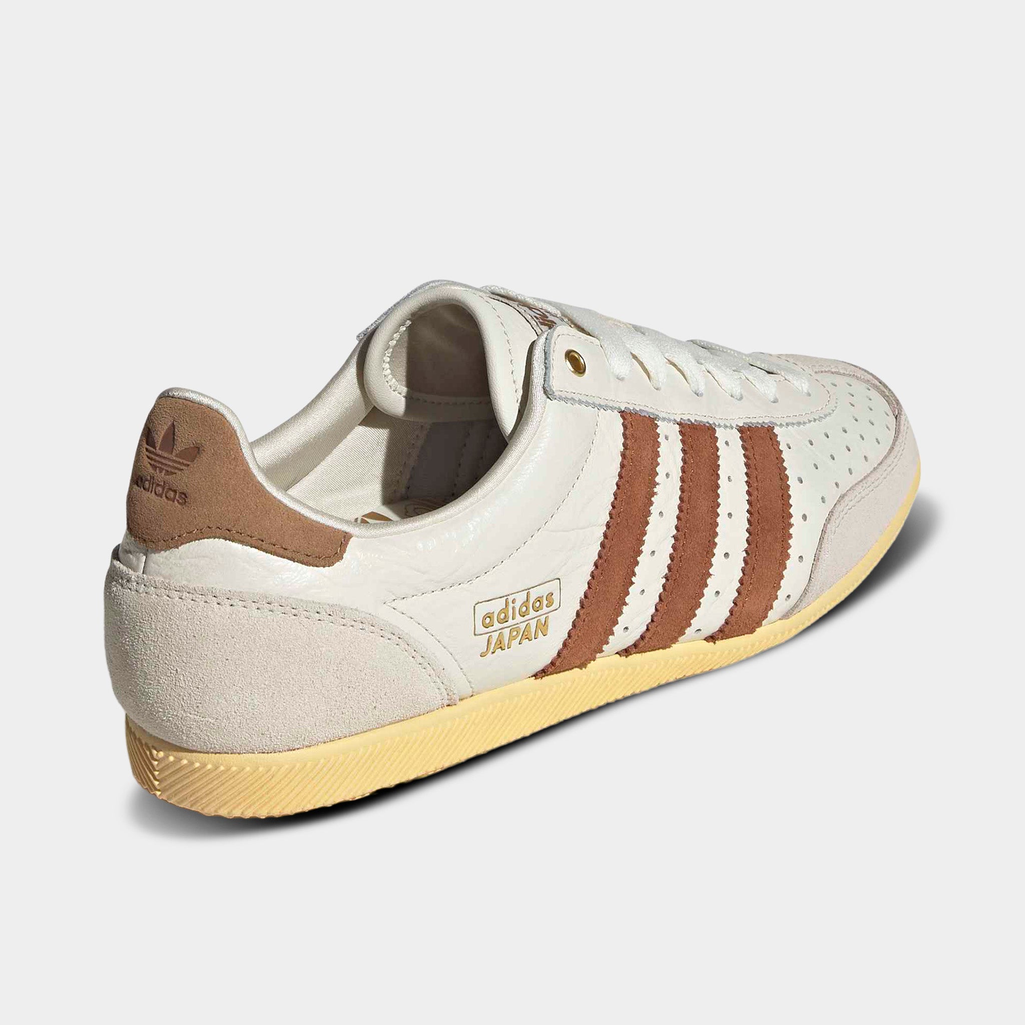 kyon.01　キャメル adidas Women's Japan Off White / Dusky Bronze - Brown Desert – JD