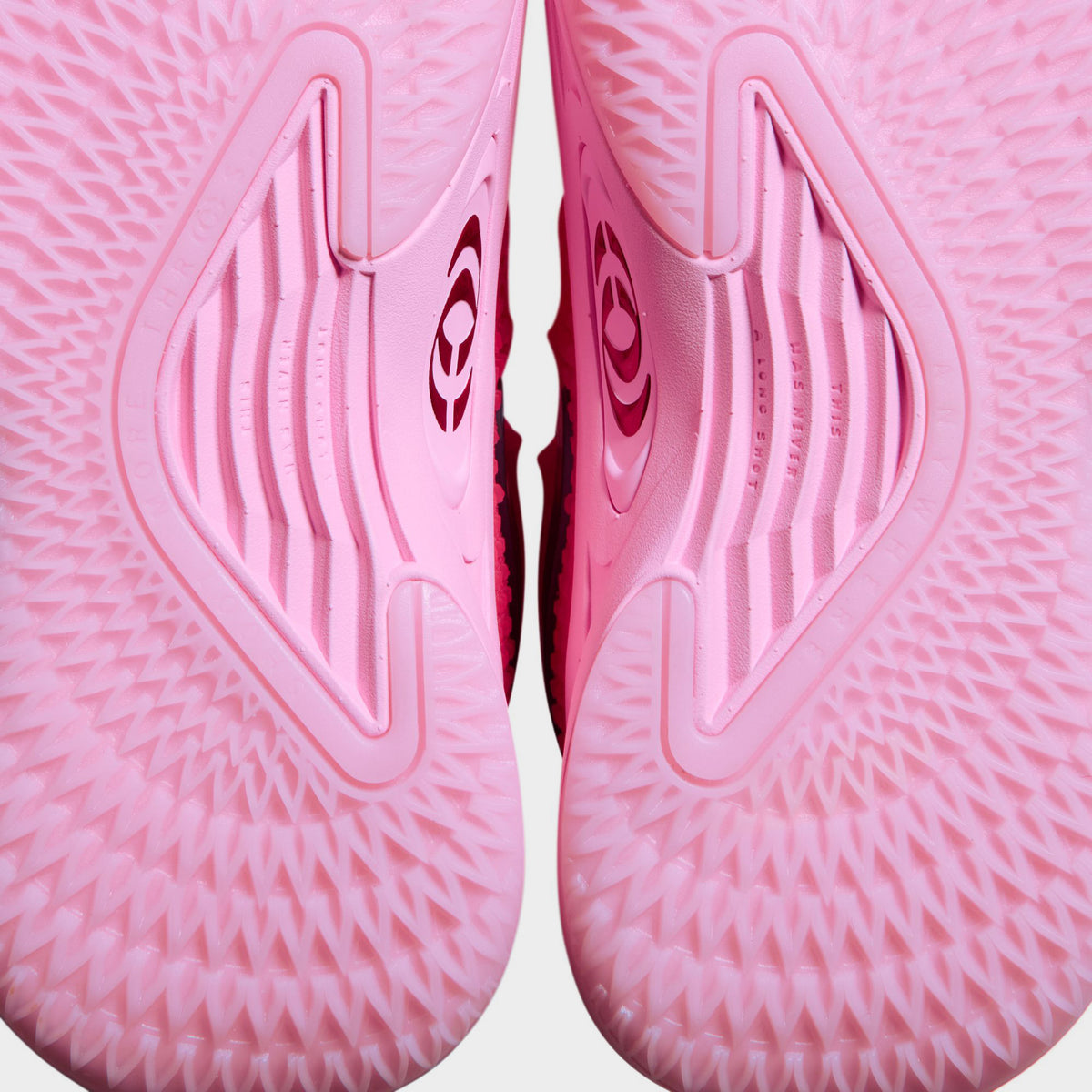 Nike Femmes Caitlin Hot Punch / Neo Pink