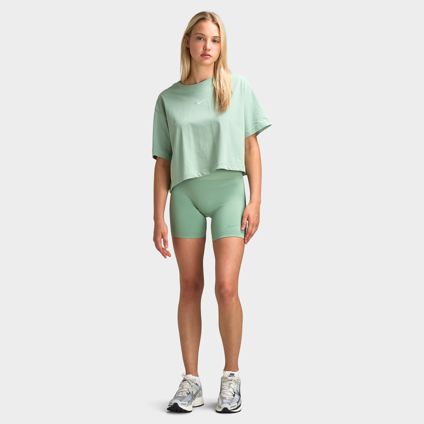 Nike Sportswear Women's Classic Crop T-Shirt / Steam / Sail