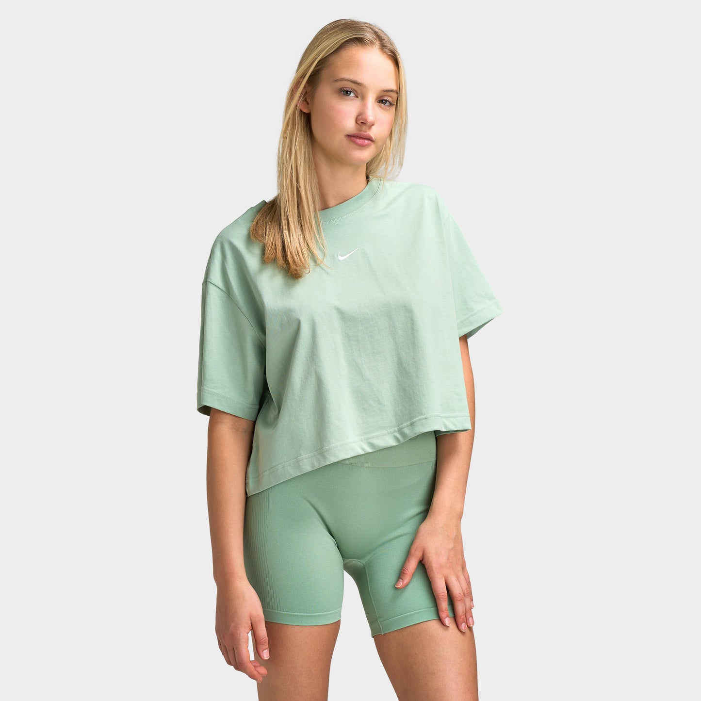 Nike Sportswear Women's Classic Crop T-Shirt / Steam / Sail