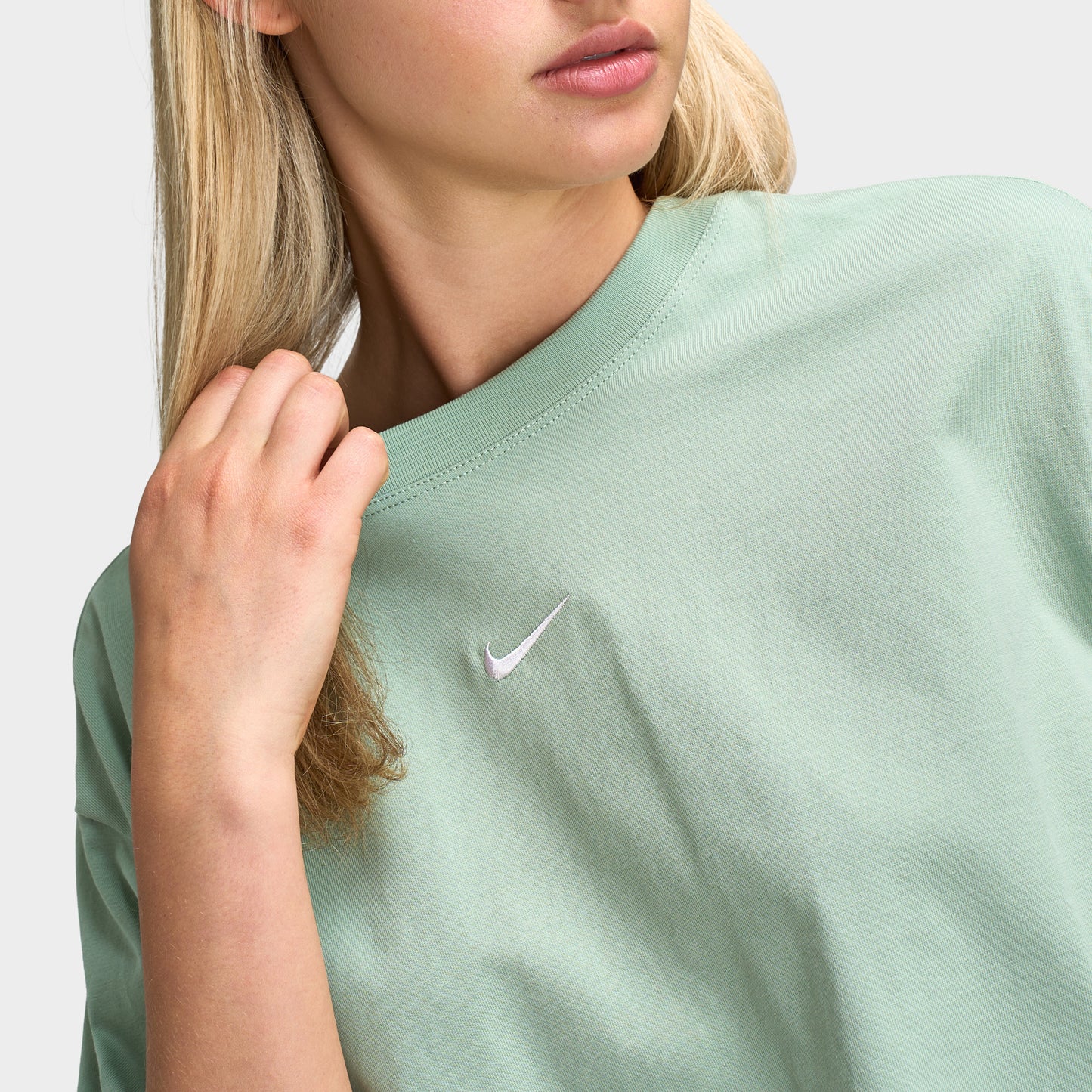 Nike Sportswear Women's Classic Crop T-Shirt / Steam / Sail