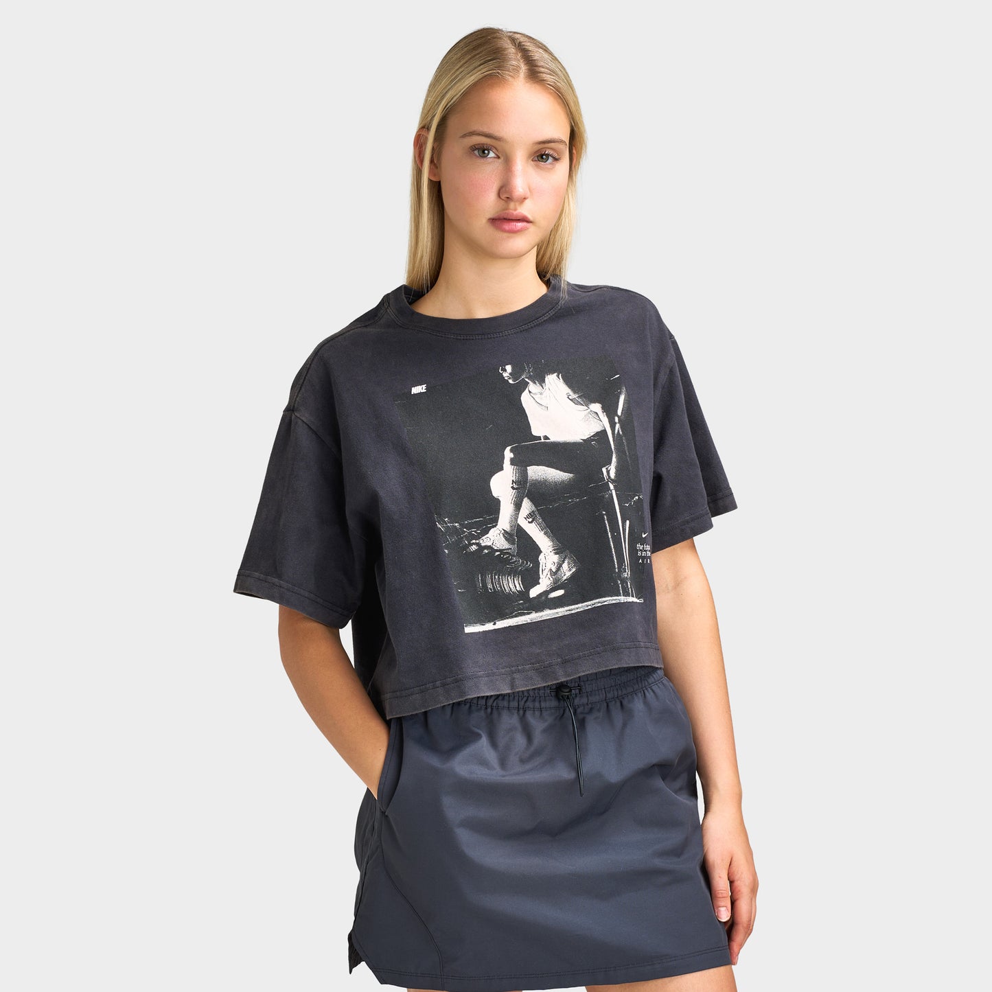 Nike Women's Basketball Photo Crop Tee Black / White