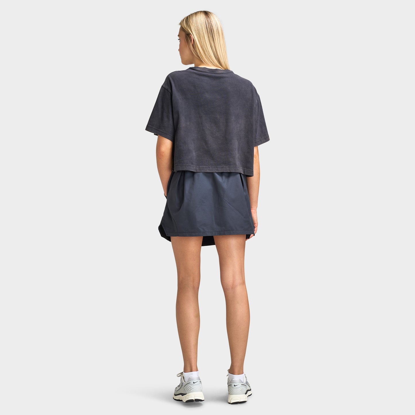 Nike Women's Basketball Photo Crop Tee Black / White