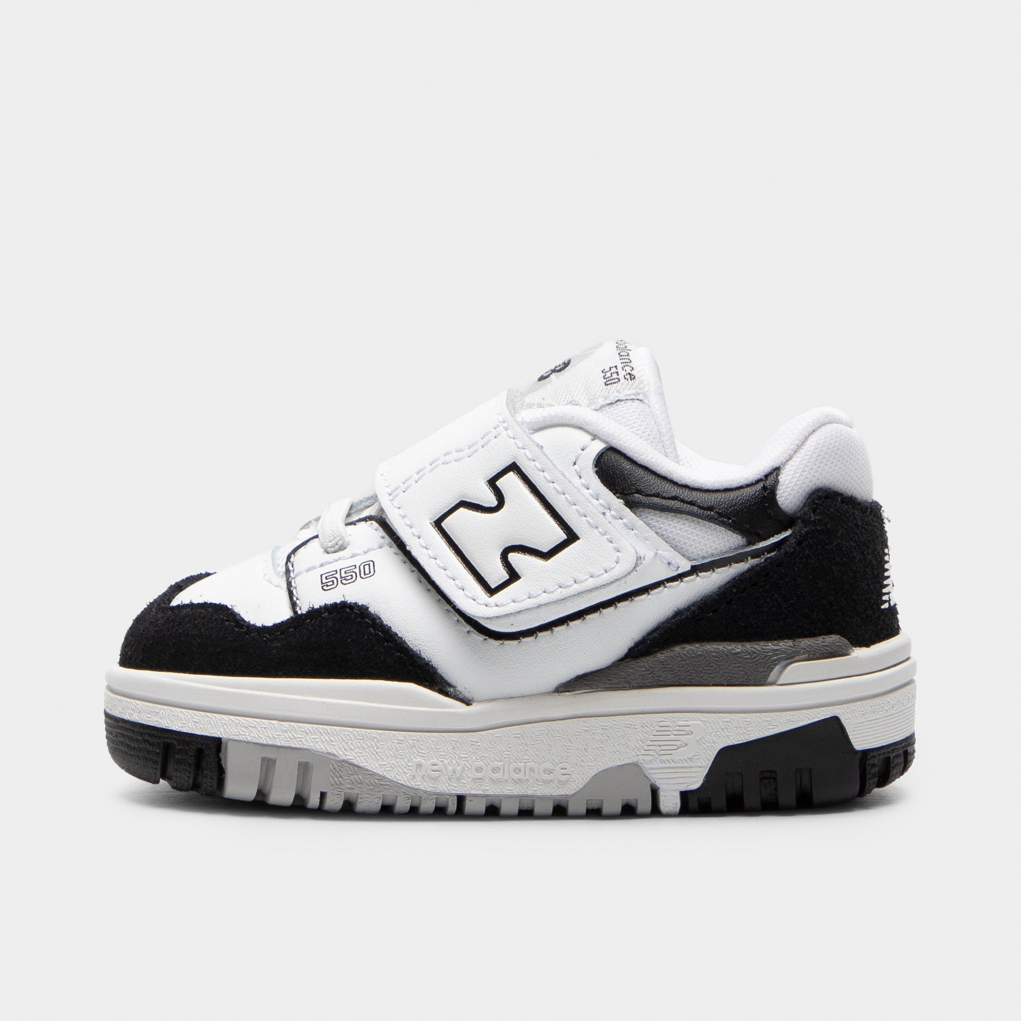 new balance 550s black and white