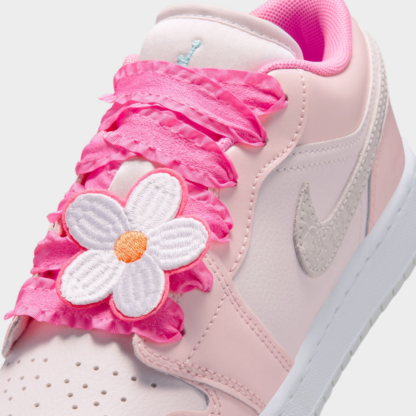 Jordan 1 Low SE GS Pink Bloom / Pink Glow - Pearl Pink