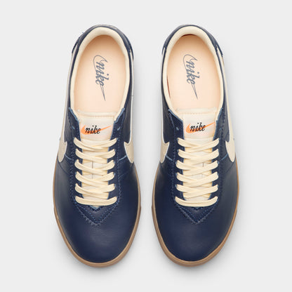 Nike Astrograbber pour femme Bleu marine minuit / Mousseline - Gomme
