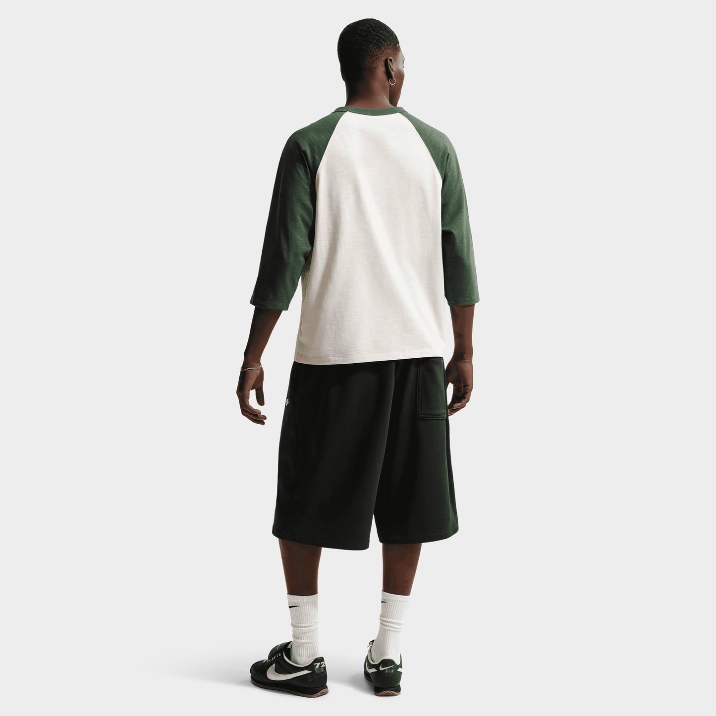 Nike Club Fleece OS Short / Noir / Noir / Blanc