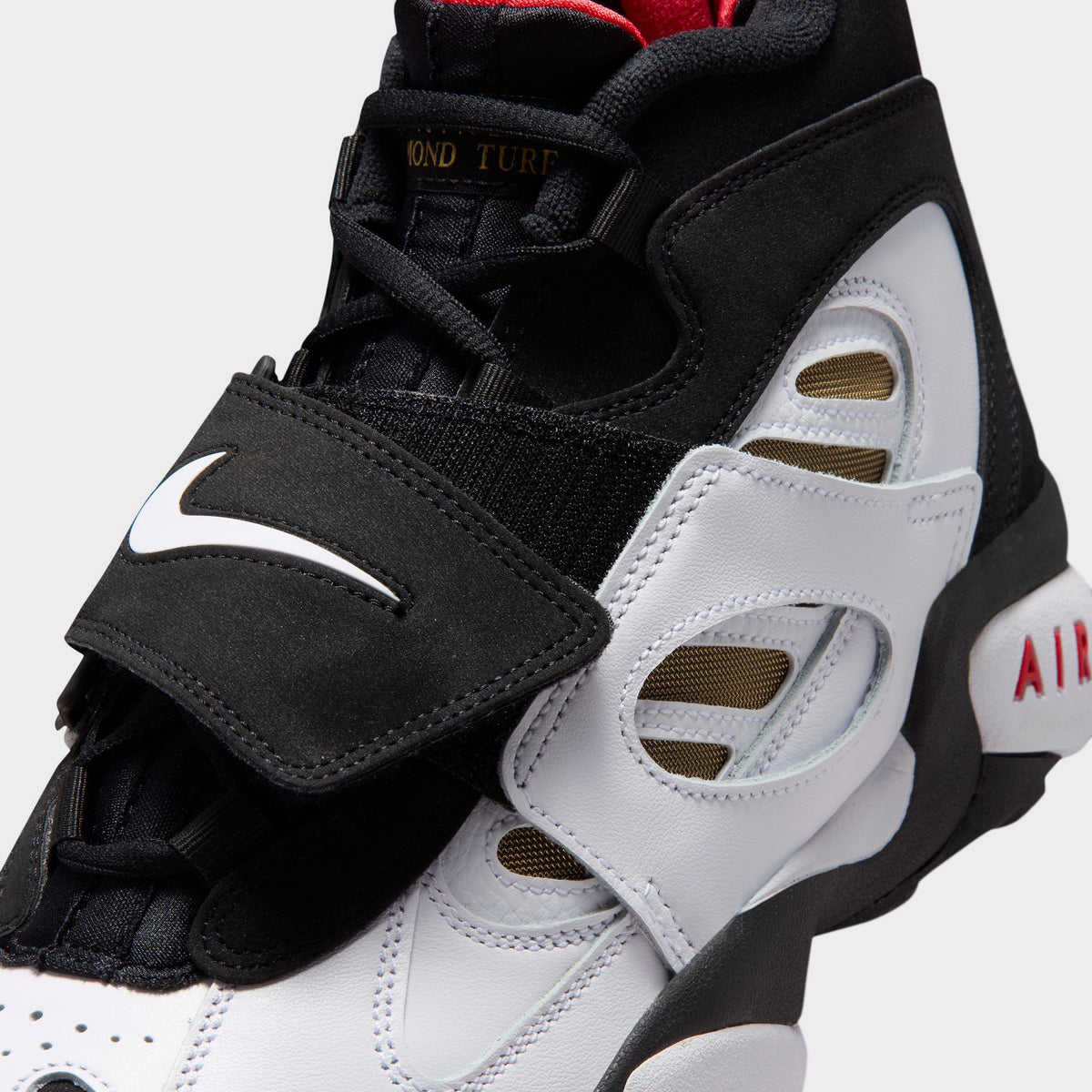 Nike Air Diamond Turf 2 Noir / Blanc - Rouge Feu