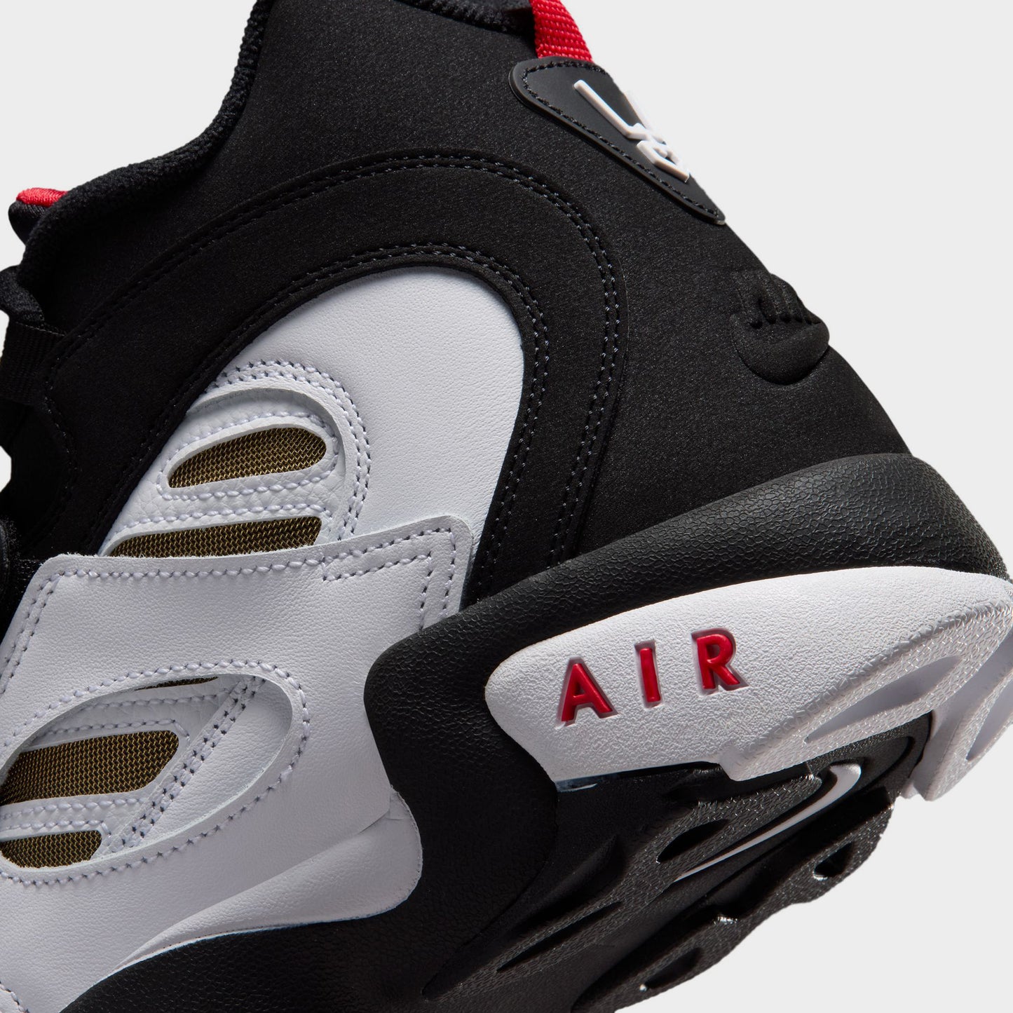 Nike Air Diamond Turf 2 Noir / Blanc - Rouge Feu
