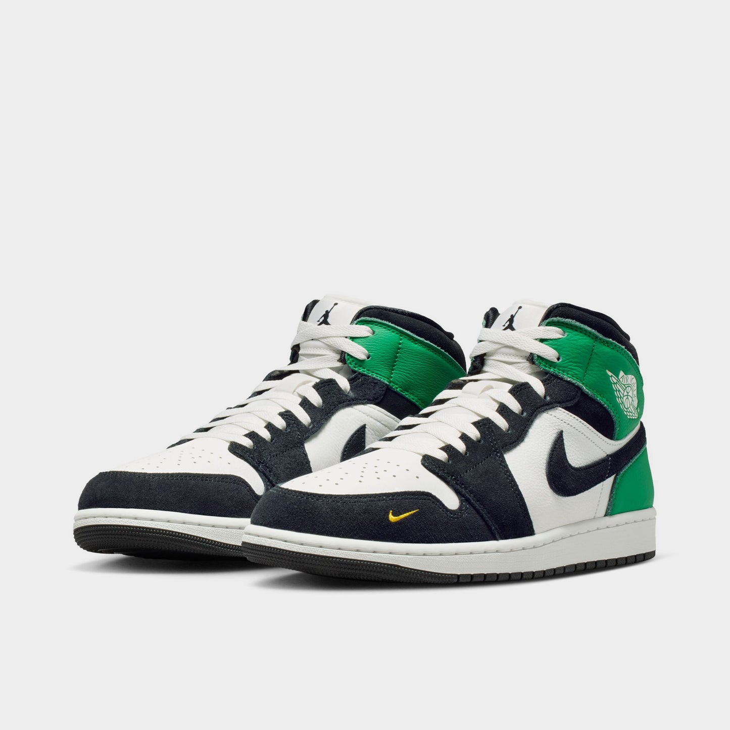 Jordan 1 Mid SE Summit White / Black - Lucky Green