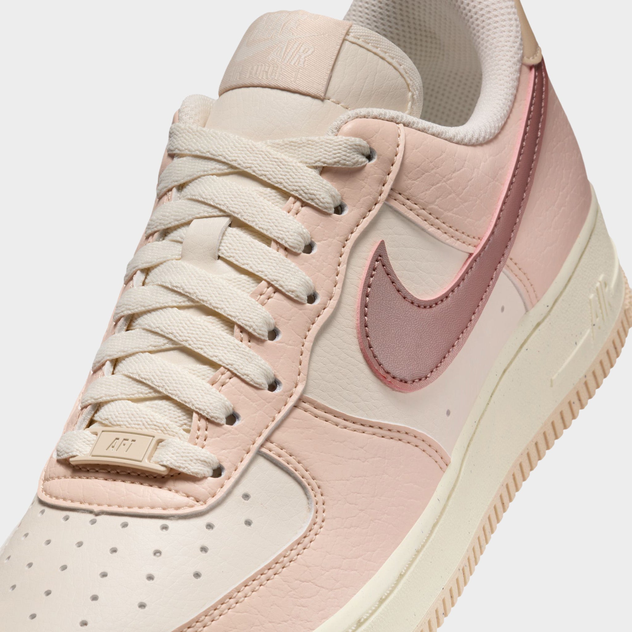 pearl ٩(๑❛ᴗ❛๑)۶pink Nike Women's Air Force '07 Soft Pearl / Particle Pink