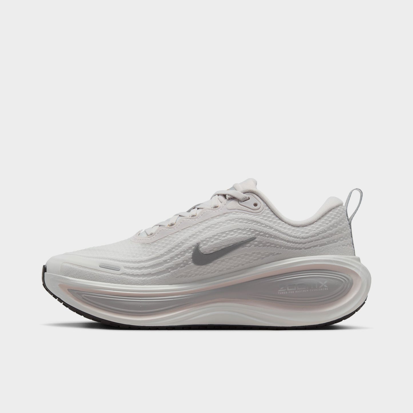 Nike Vomero Plus Femmes Gris Vast / Argent Métallique - Blanc Off