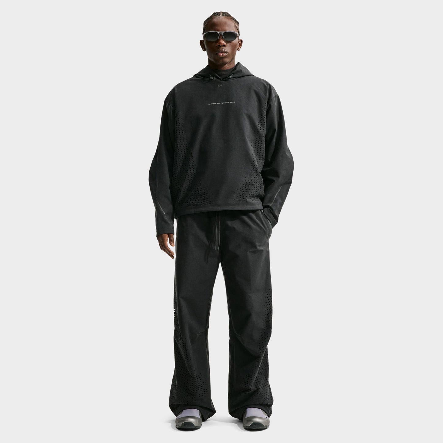 Nike Tech Fleece Dri-Fit Shori Perf Open Hem Pants / Black