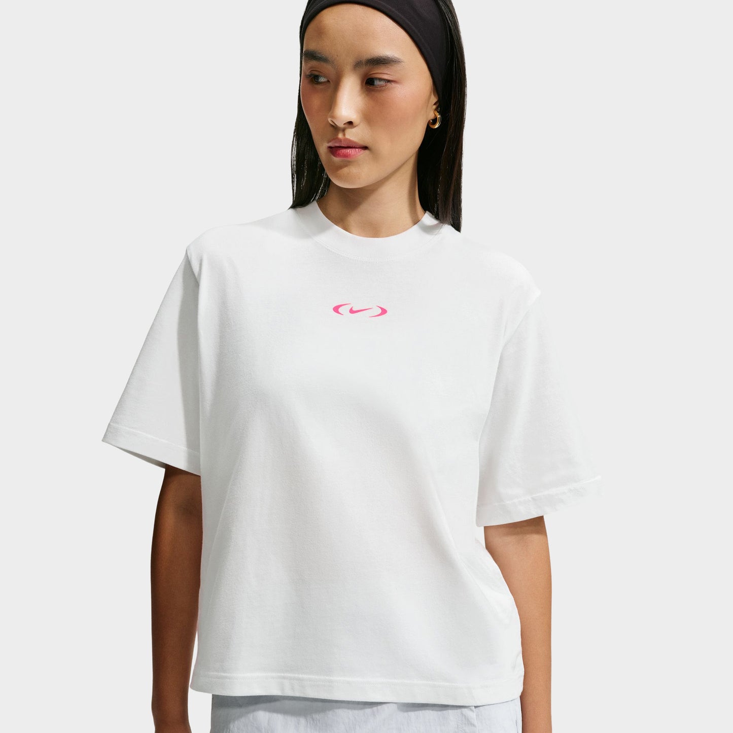 Nike Sportswear Classique Femmes T-shirt Coupe Carrée /Blanc Sommet