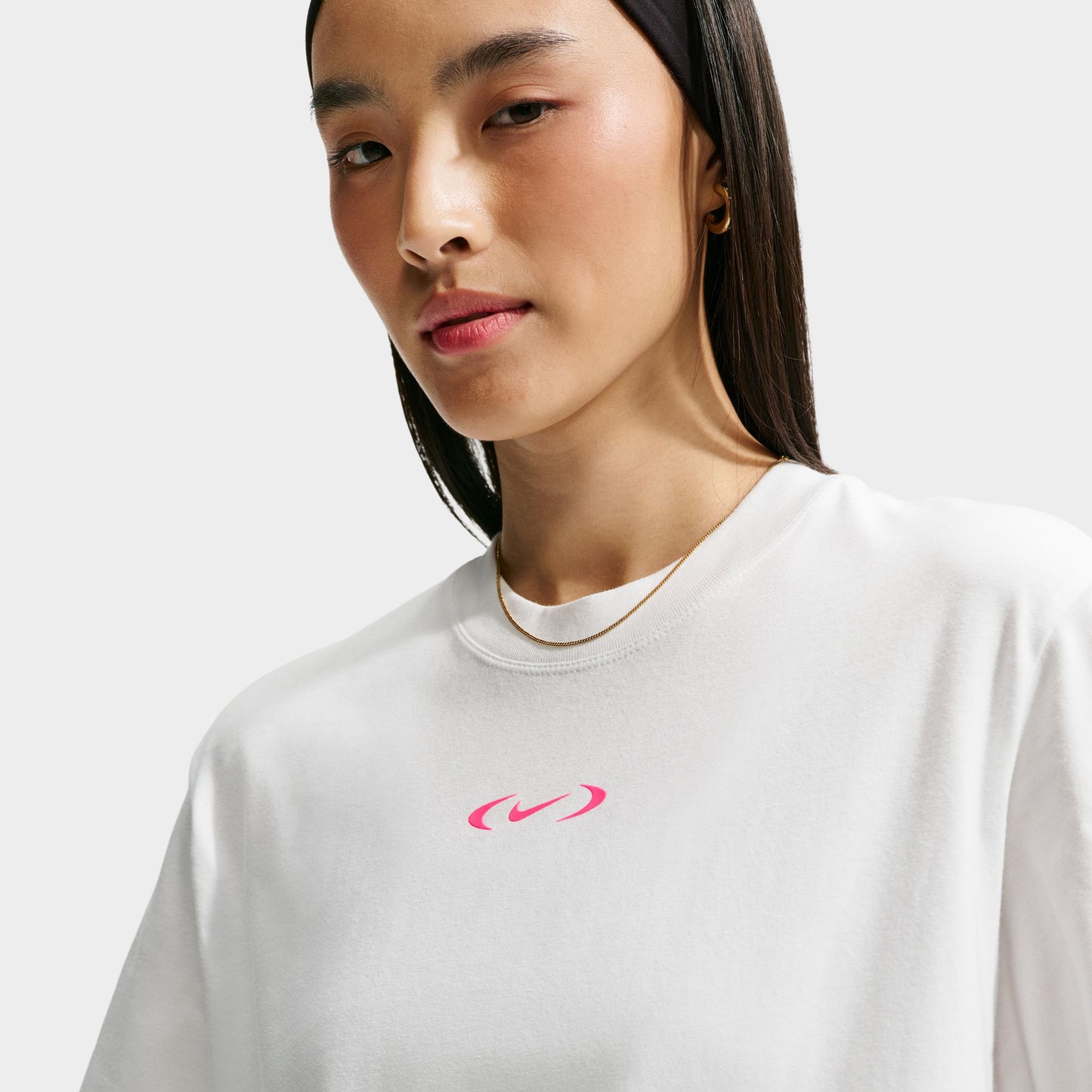 Nike Sportswear Classique Femmes T-shirt Coupe Carrée /Blanc Sommet