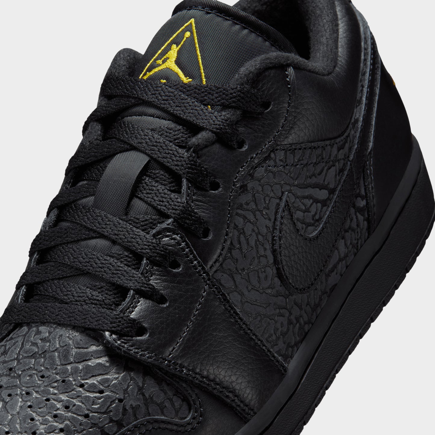 Air Jordan 1 Low SE Black / Yellow