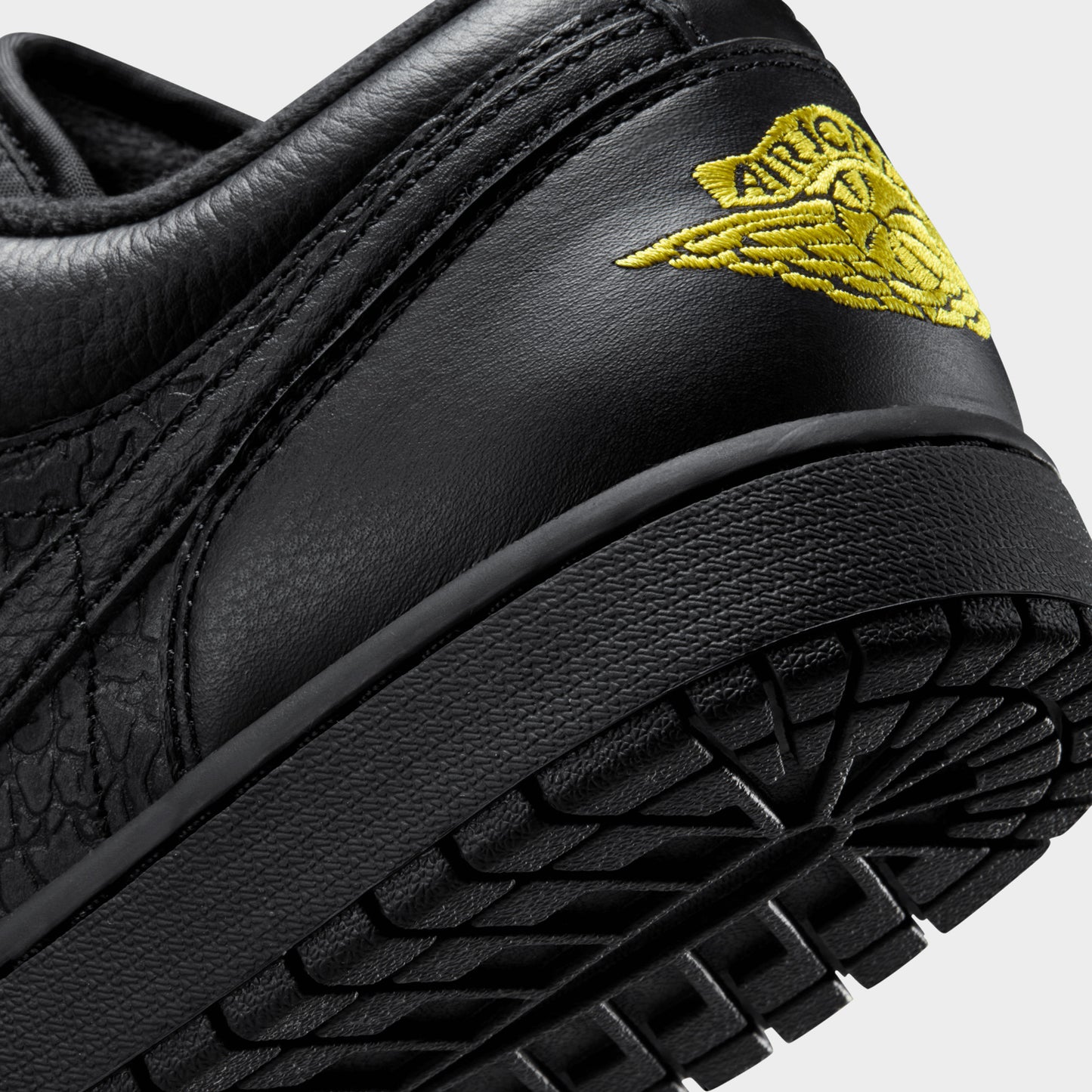 Air Jordan 1 Low SE Black / Yellow