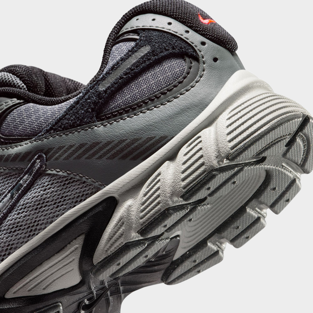 Nike V5 RNR GS Iron Grey / Metallic Silver - Black – JD Sports
