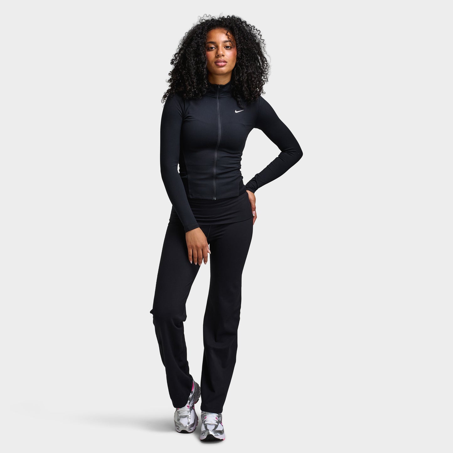 Nike One Femmes Veste ajustée Dri Fit Fullzip Noir / Blanc