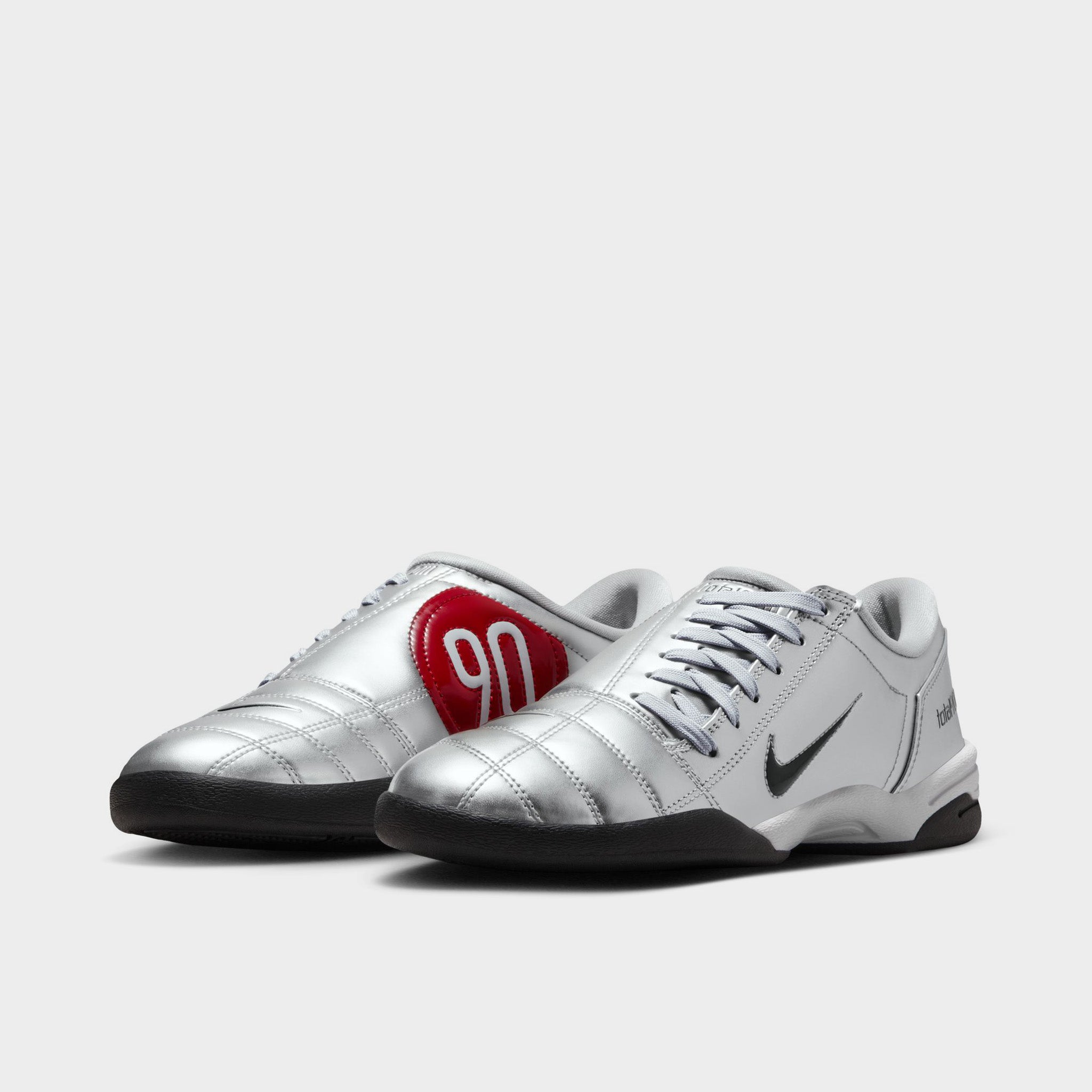 ナイキ　トータル90 シルバー25cm Nike Women's Total 90 Metallic Silver / Black - University Red