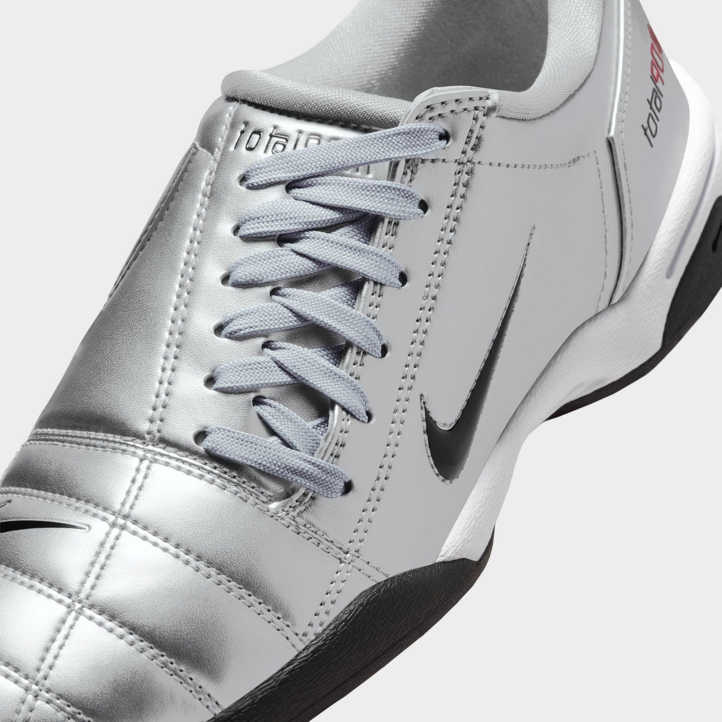 Nike Women's Total 90 Metallic Silver / Black - University Red