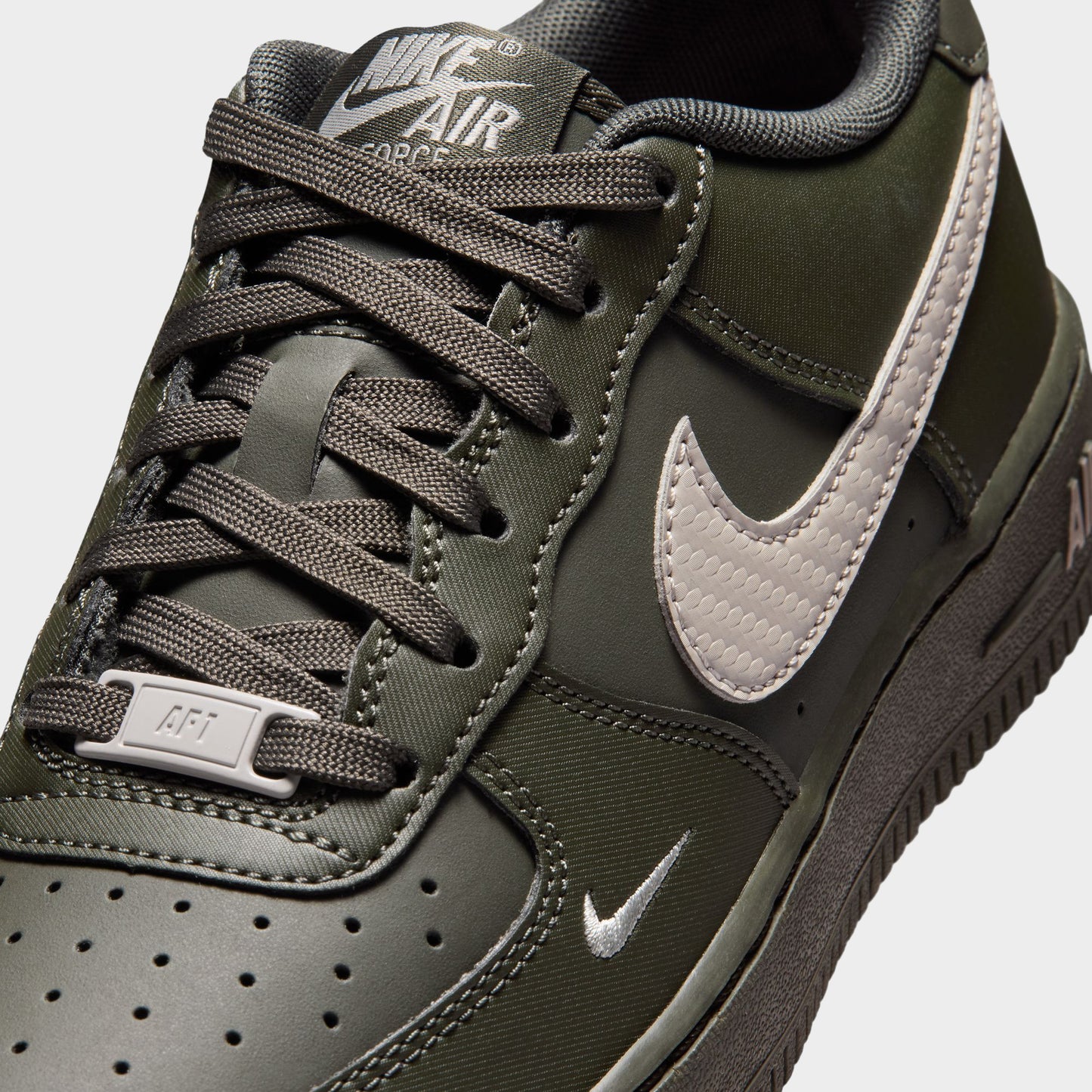 Nike Air Force 1 KI TECH ESS GS Newsprint / College Grey