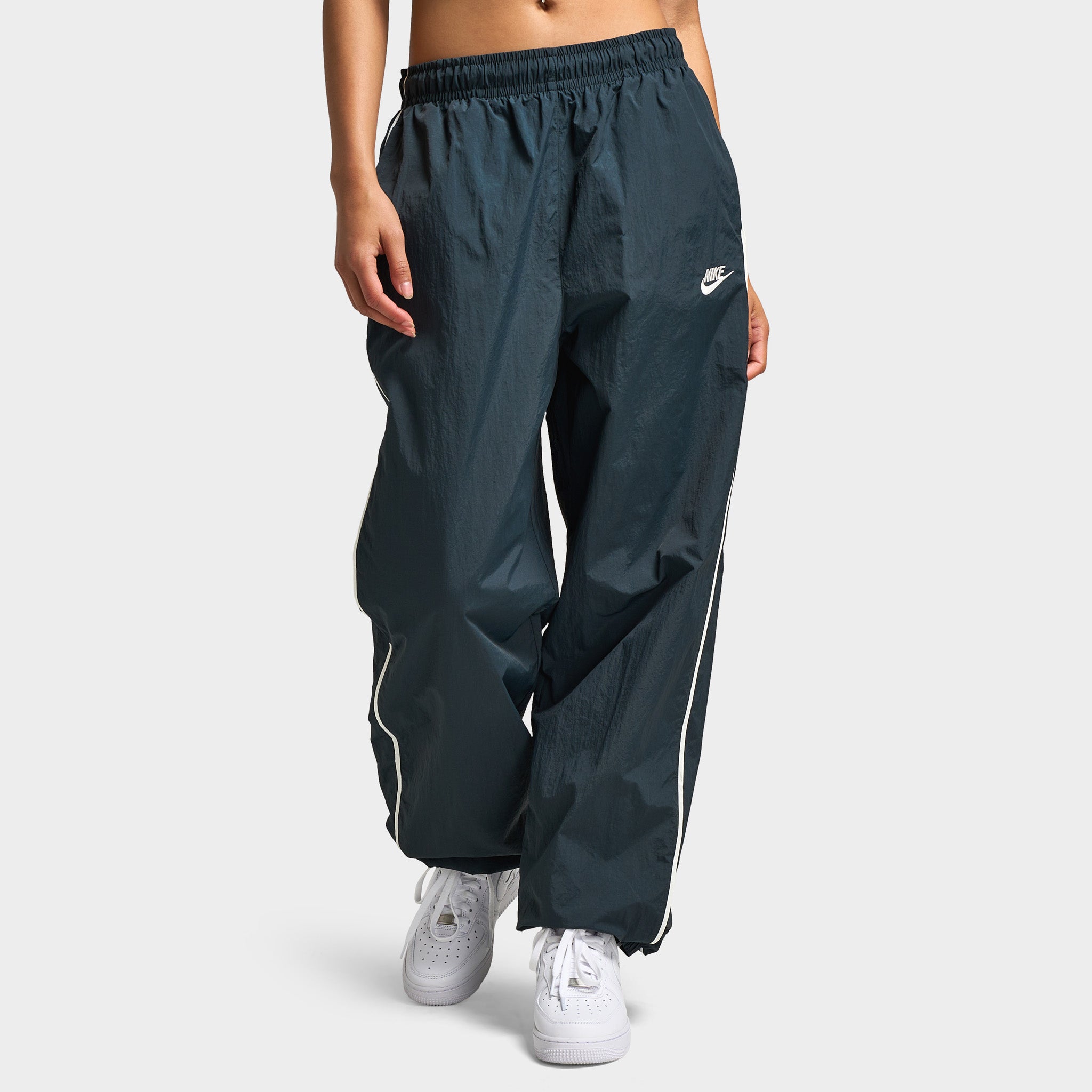 Nike Sportswear Women's WR Woven Pants Speed Seaweed / Sail – JD