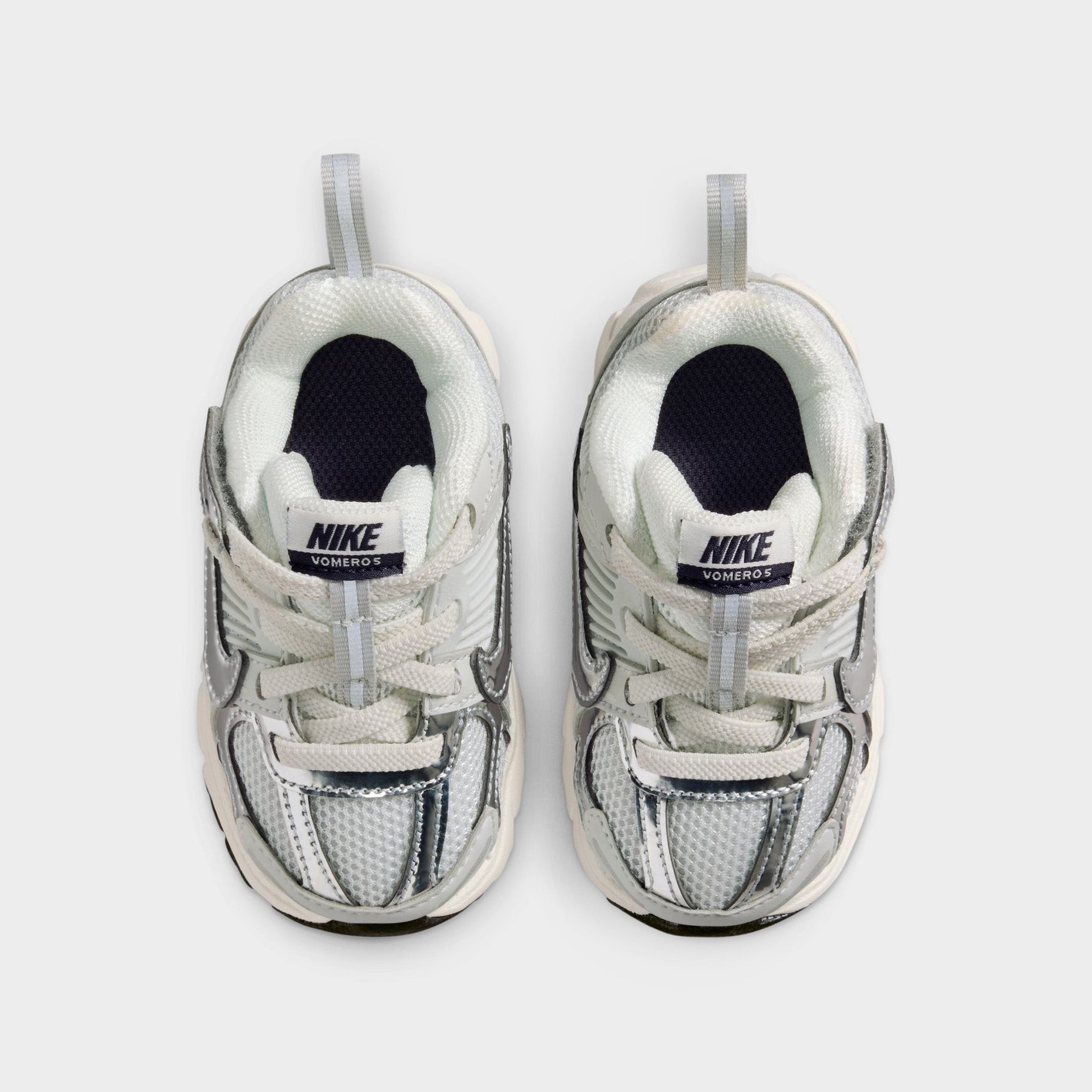 Nike Vomero 5 TD Photon Dust / Chrome Gridiron - Sail – JD Sports