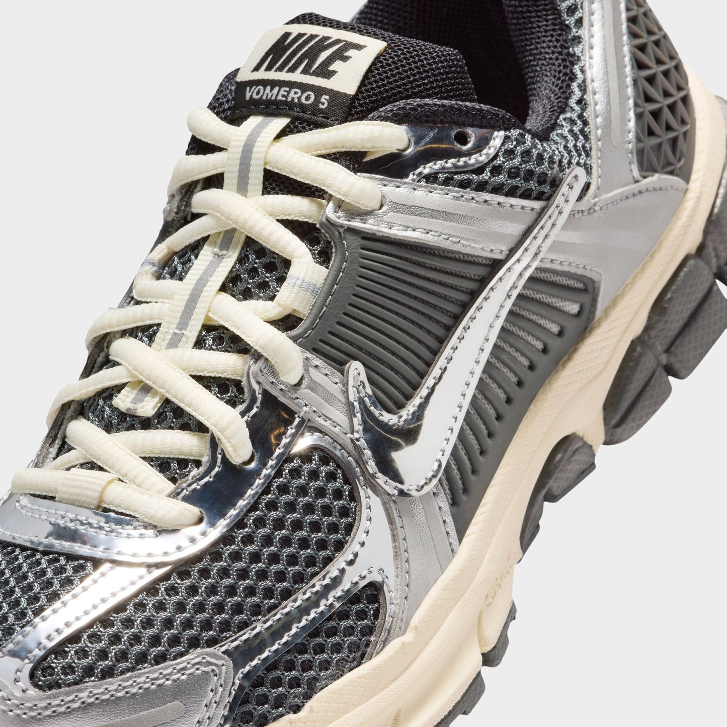 Nike Vomero 5 GS Iron Grey / Chrome - Metallic Silver