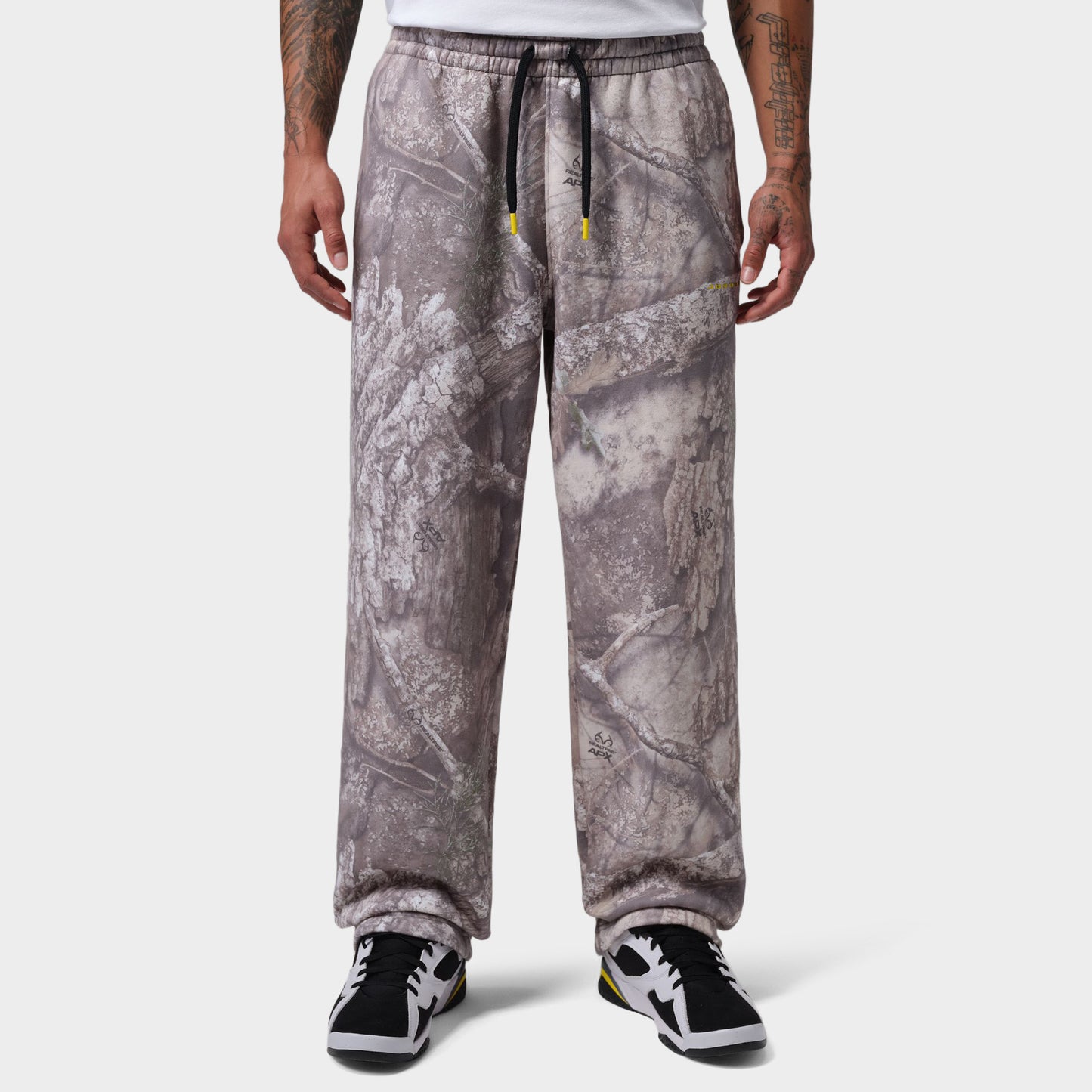 Jordan Brooklyn Realtree Pantalon Polaire à ourlet ouvert Blanc / Citron vif