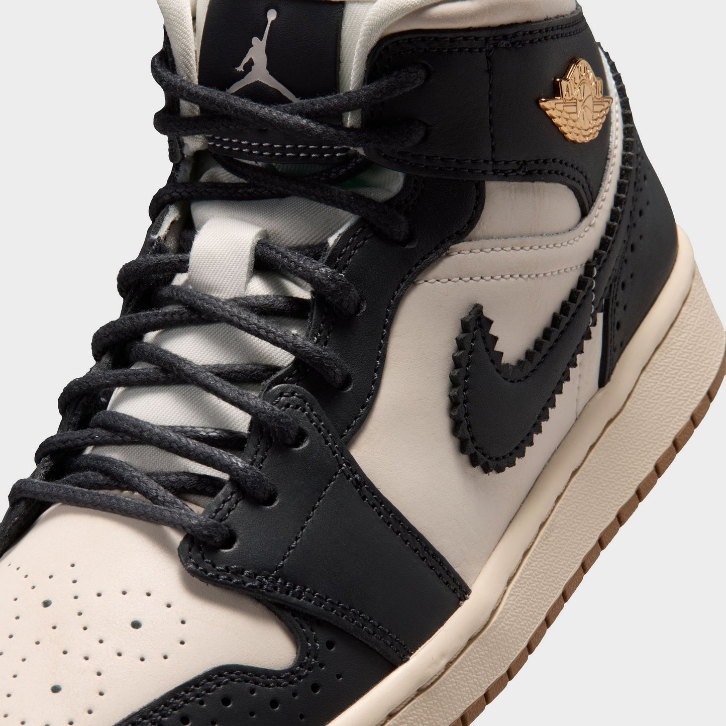 Jordan Women's 1 Mid SE Off Noir / Chalk - Chalk