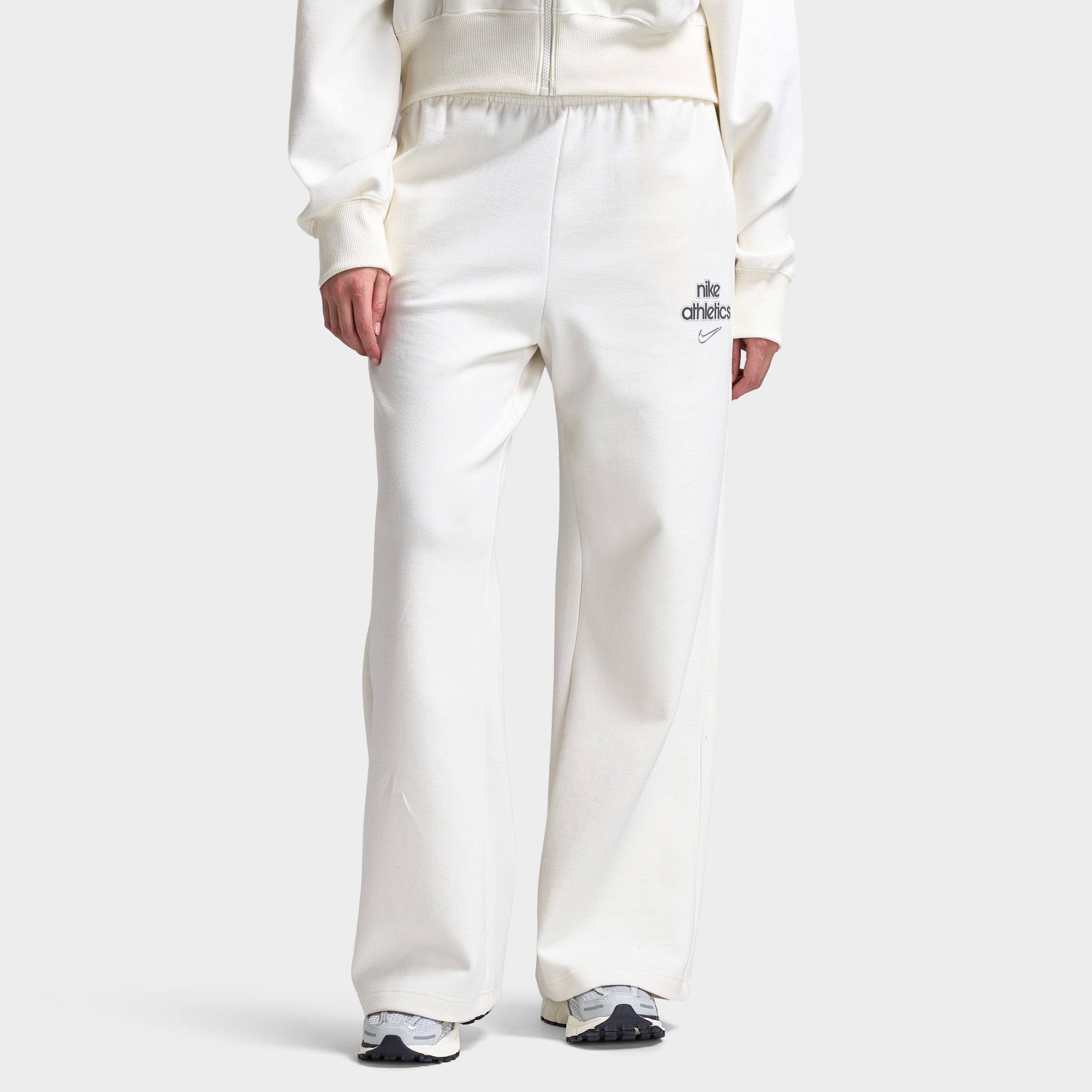 Nike Women's Highrise Pants Wide Leg / Sail – JD Sports