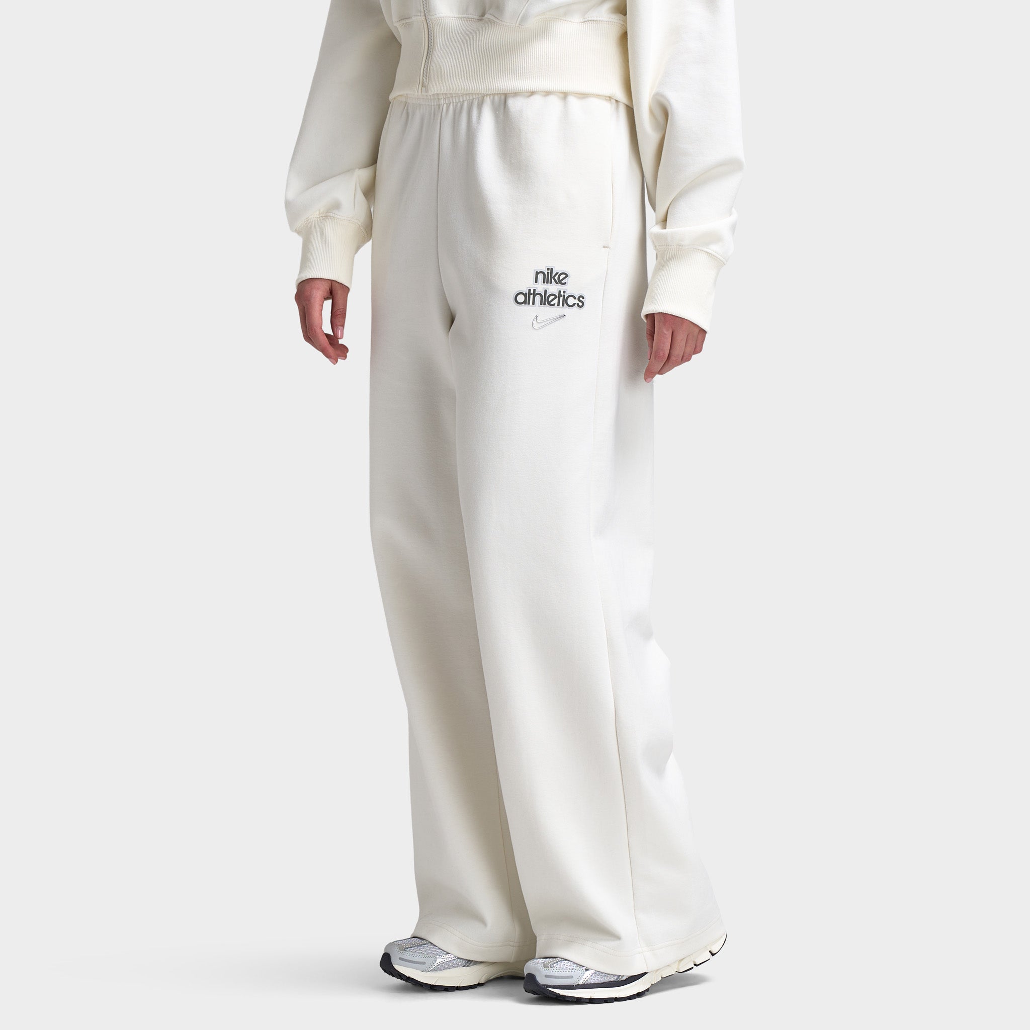 Nike Women's Highrise Pants Wide Leg / Sail – JD Sports