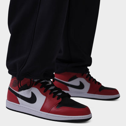 Jordan Brooklyn Oversized Fleece Cargo Pants / Black