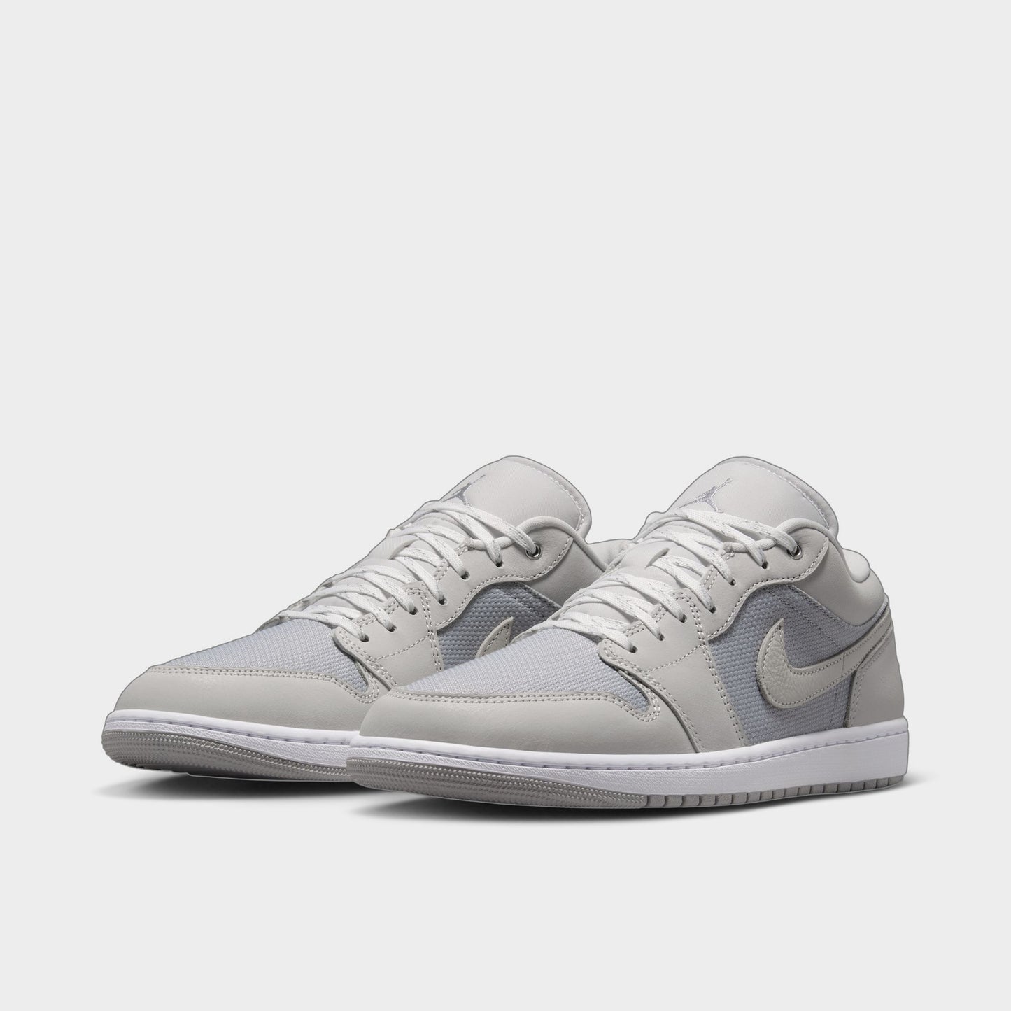 Jordan 1 Low SE Blanc Cassé / Gris Fumée Clair - Perle douce