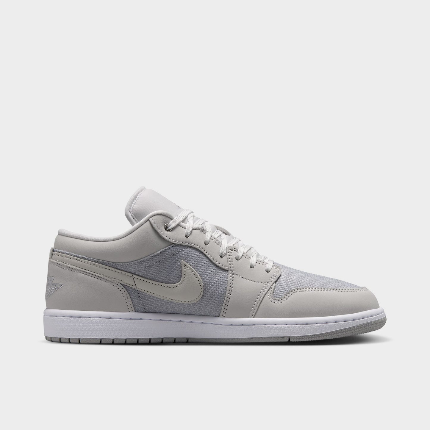 Jordan 1 Low SE Blanc Cassé / Gris Fumée Clair - Perle douce