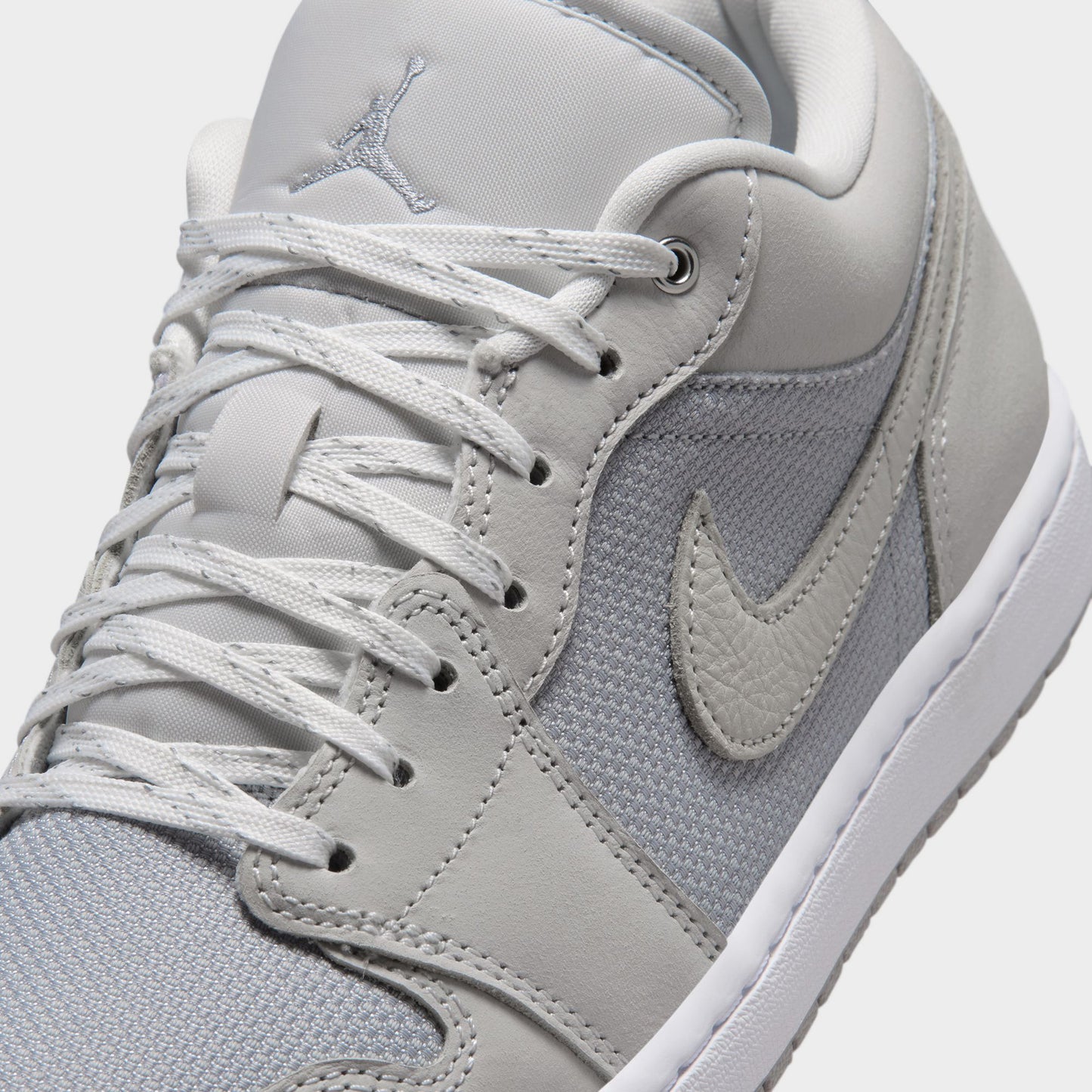 Jordan 1 Low SE Blanc Cassé / Gris Fumée Clair - Perle douce
