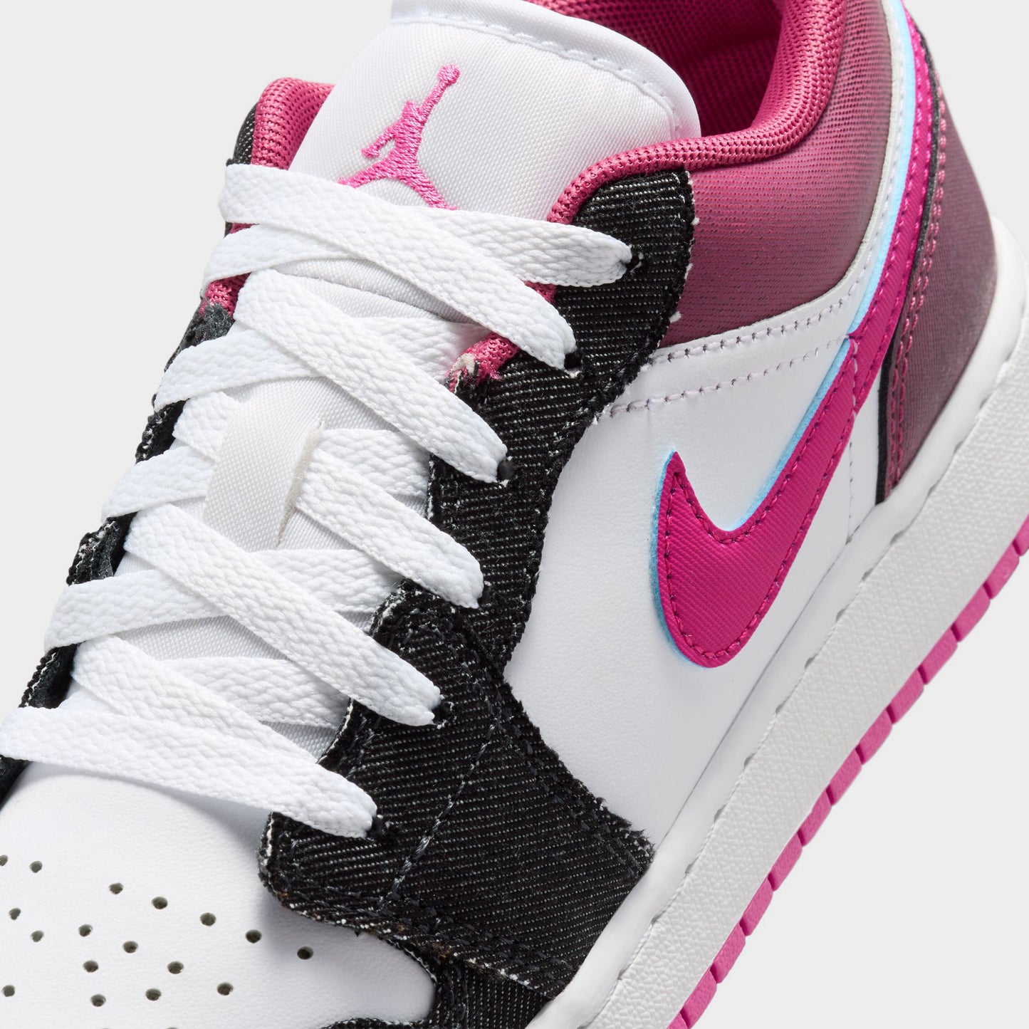 Jordan 1 Low SE GS Off Noir / Desert Pink- White