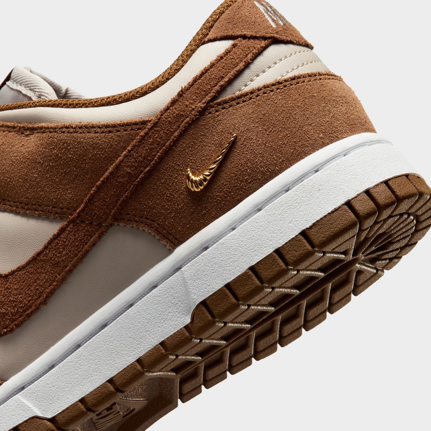 Nike Femmes Dunk Low SE British Tan / British Tan - Crème