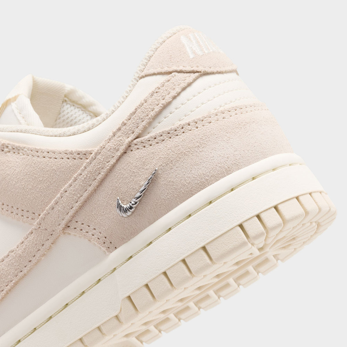 Nike Women's Dunk Low Suede Pearl White / Pearl White - Pale Ivory