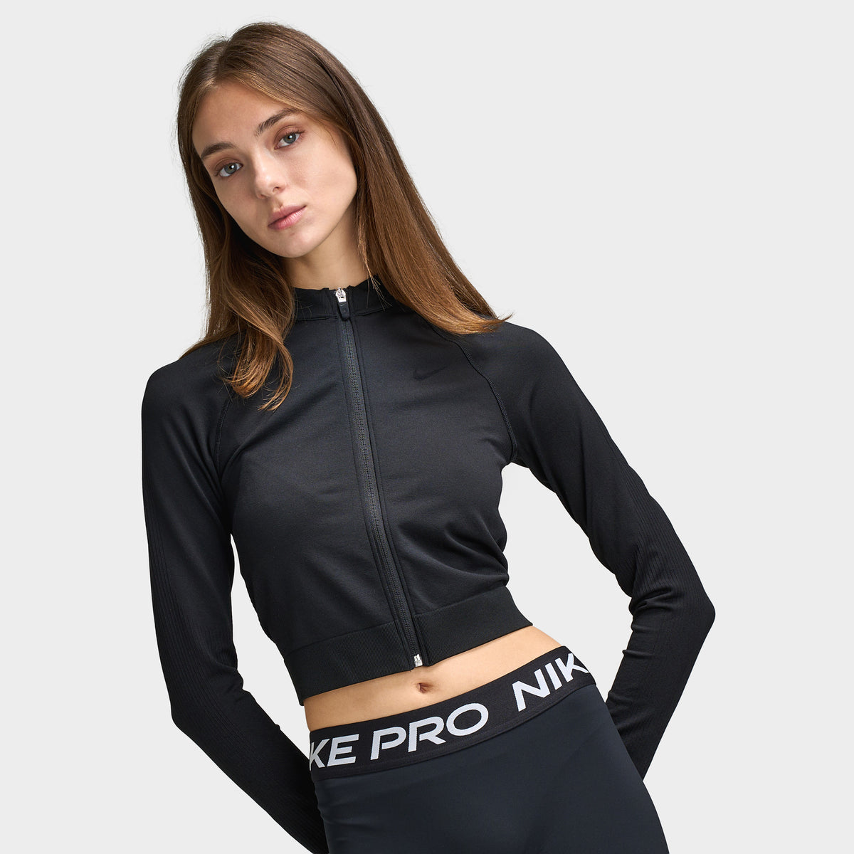 Nike Women's Pro Seamless Full-Zip Training Top / Black