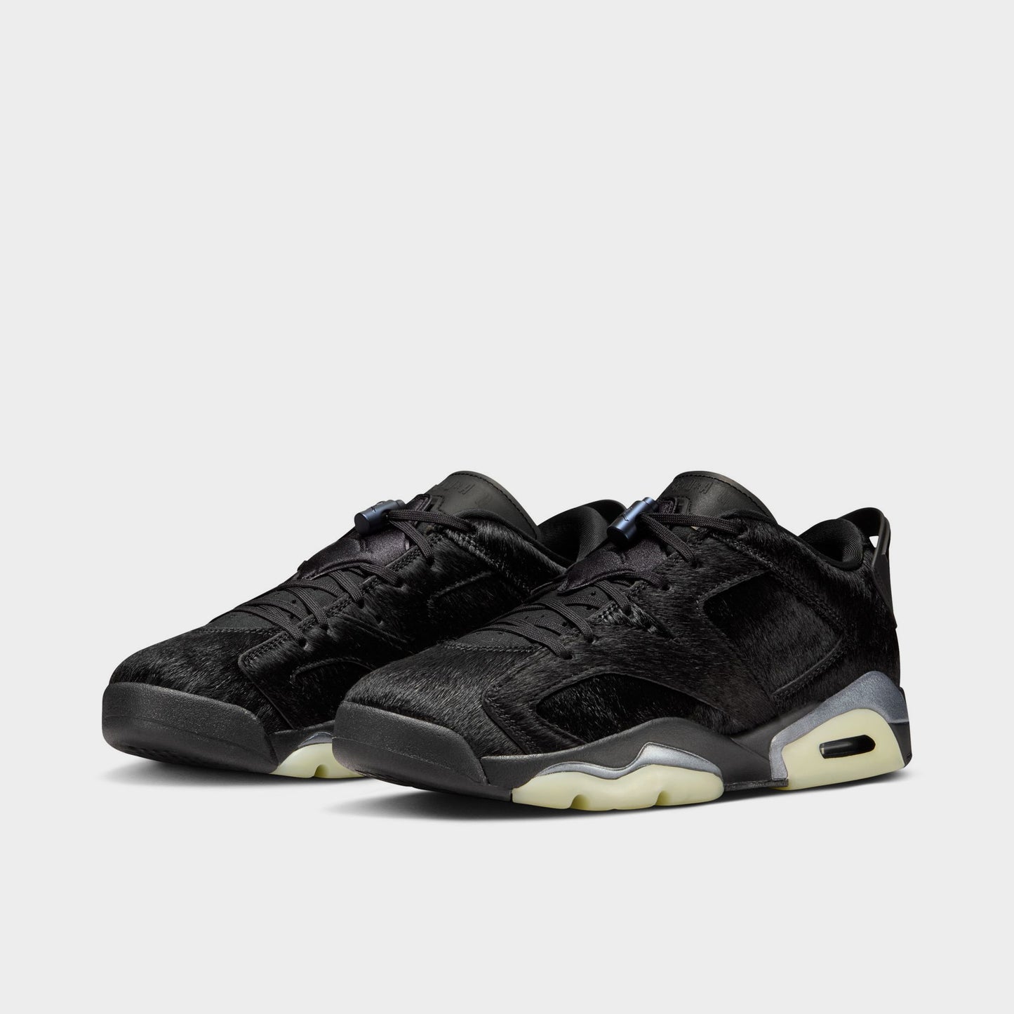 Jordan Women's 6 Retro Low Black / Black - Black