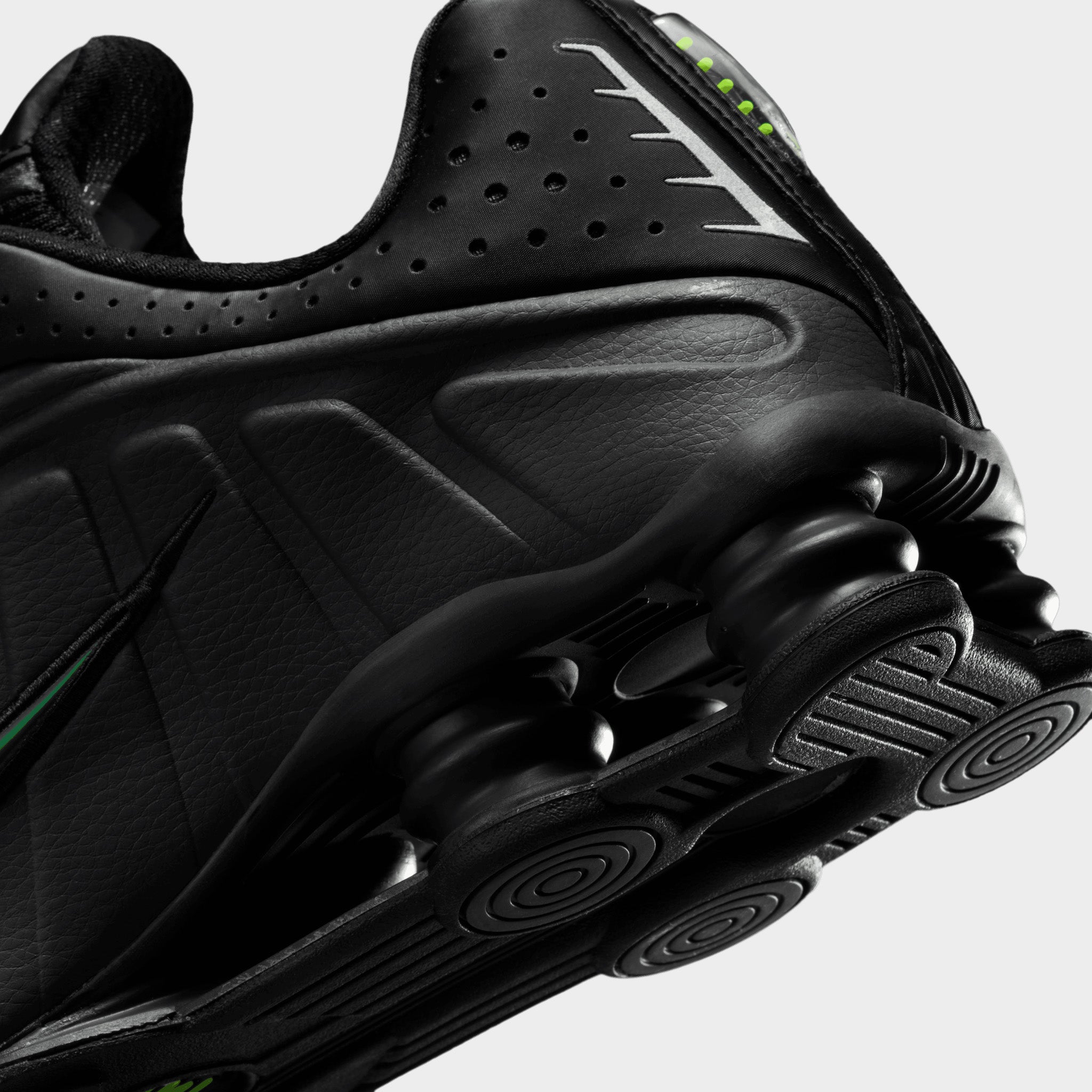 Nike Shox R4 Anthracite / Multi – JD Sports