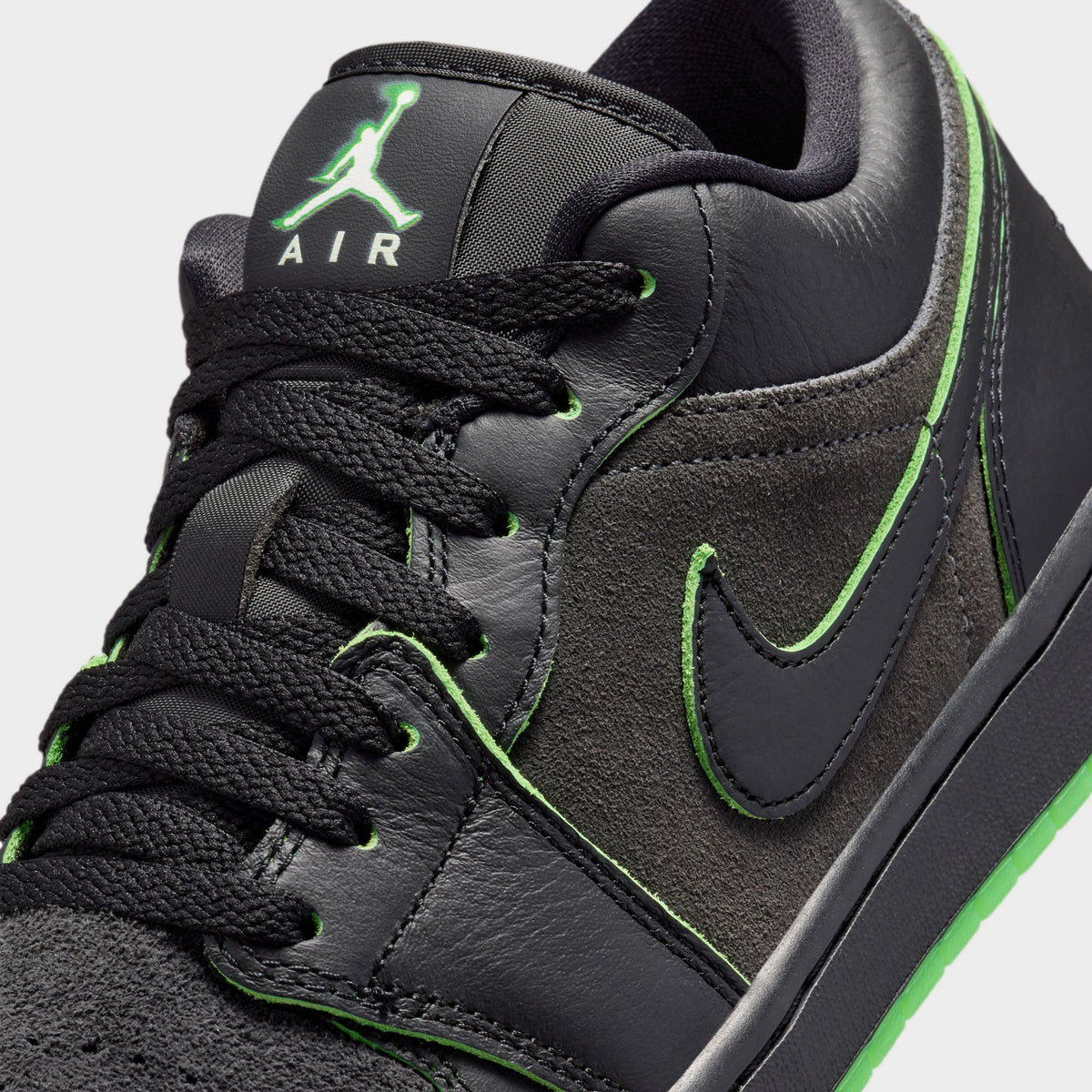 Jordan 1 Low SE pour hommes / Noir-Vert Criard