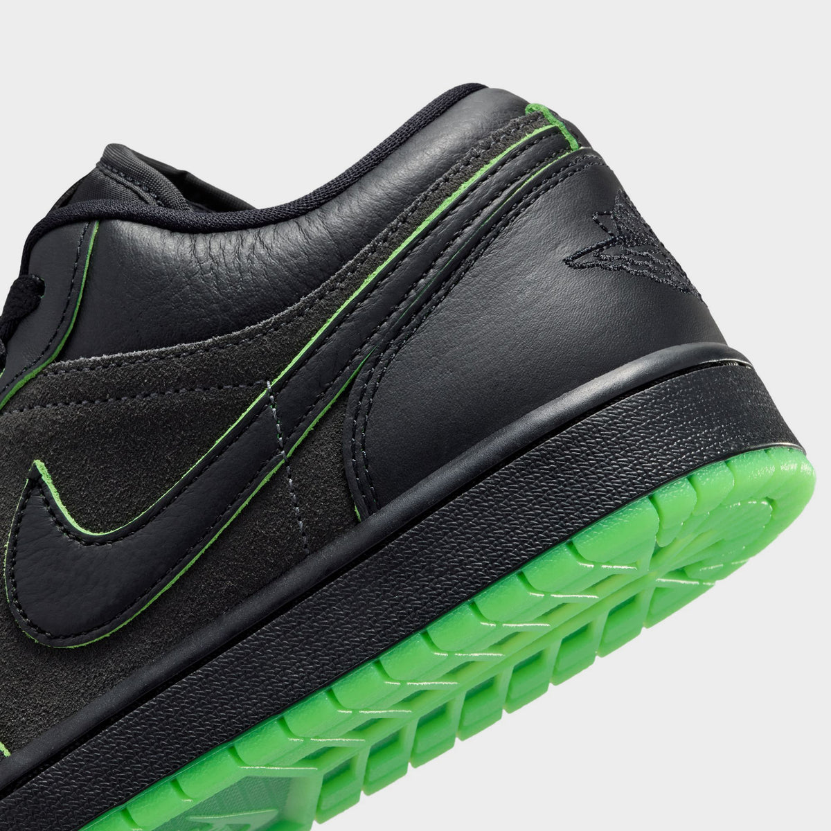 Jordan 1 Low SE pour hommes / Noir-Vert Criard
