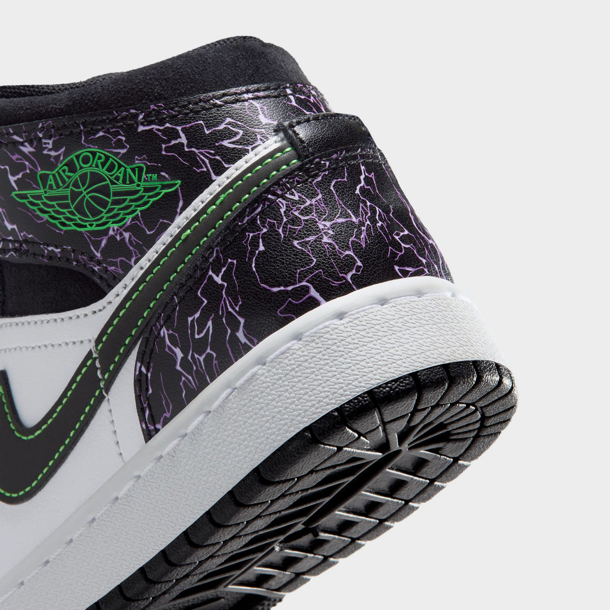 Jordan 1 Mid SE GS Noir / Vert Criard - Blanc Sommet