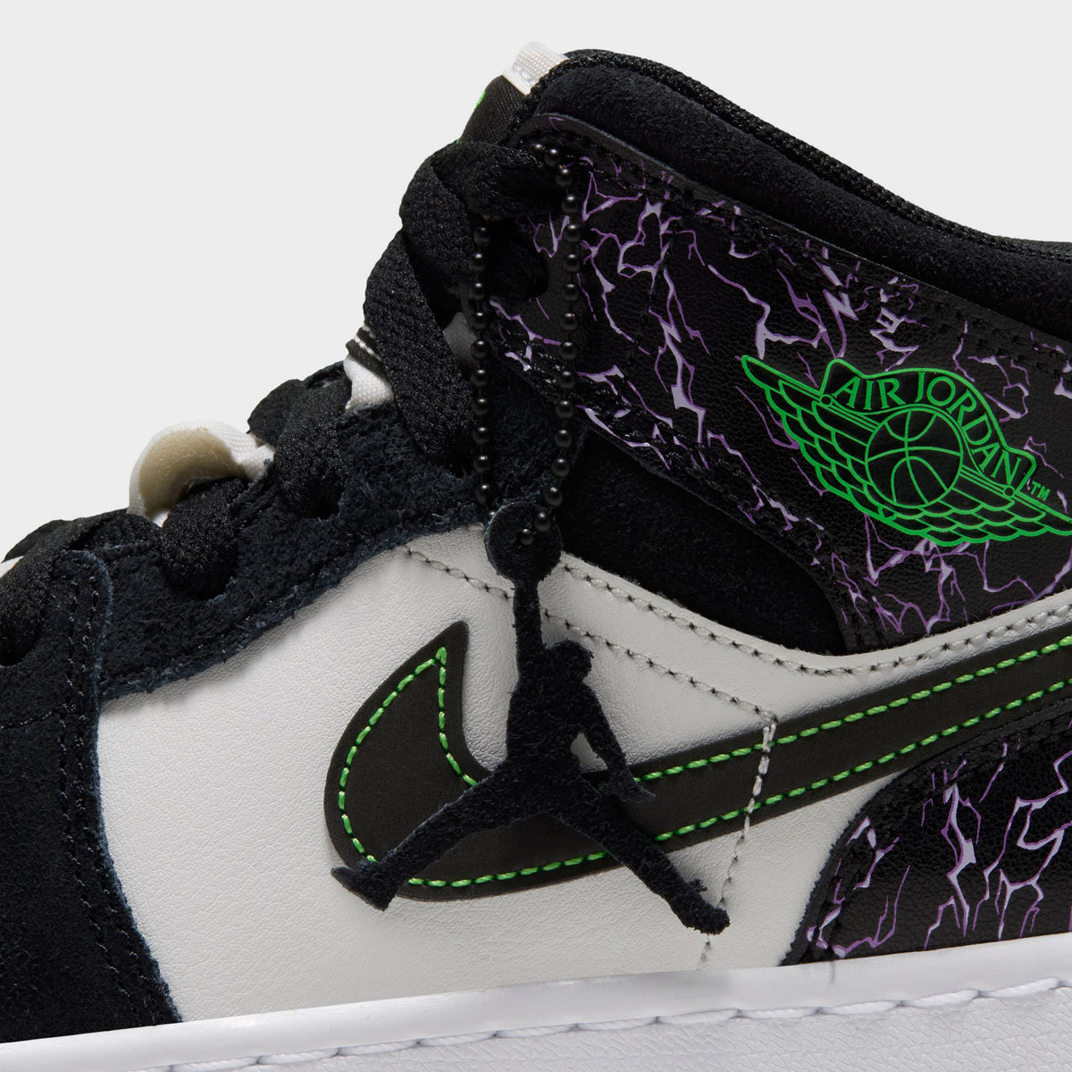 Jordan 1 Mid SE GS Noir / Vert Criard - Blanc Sommet