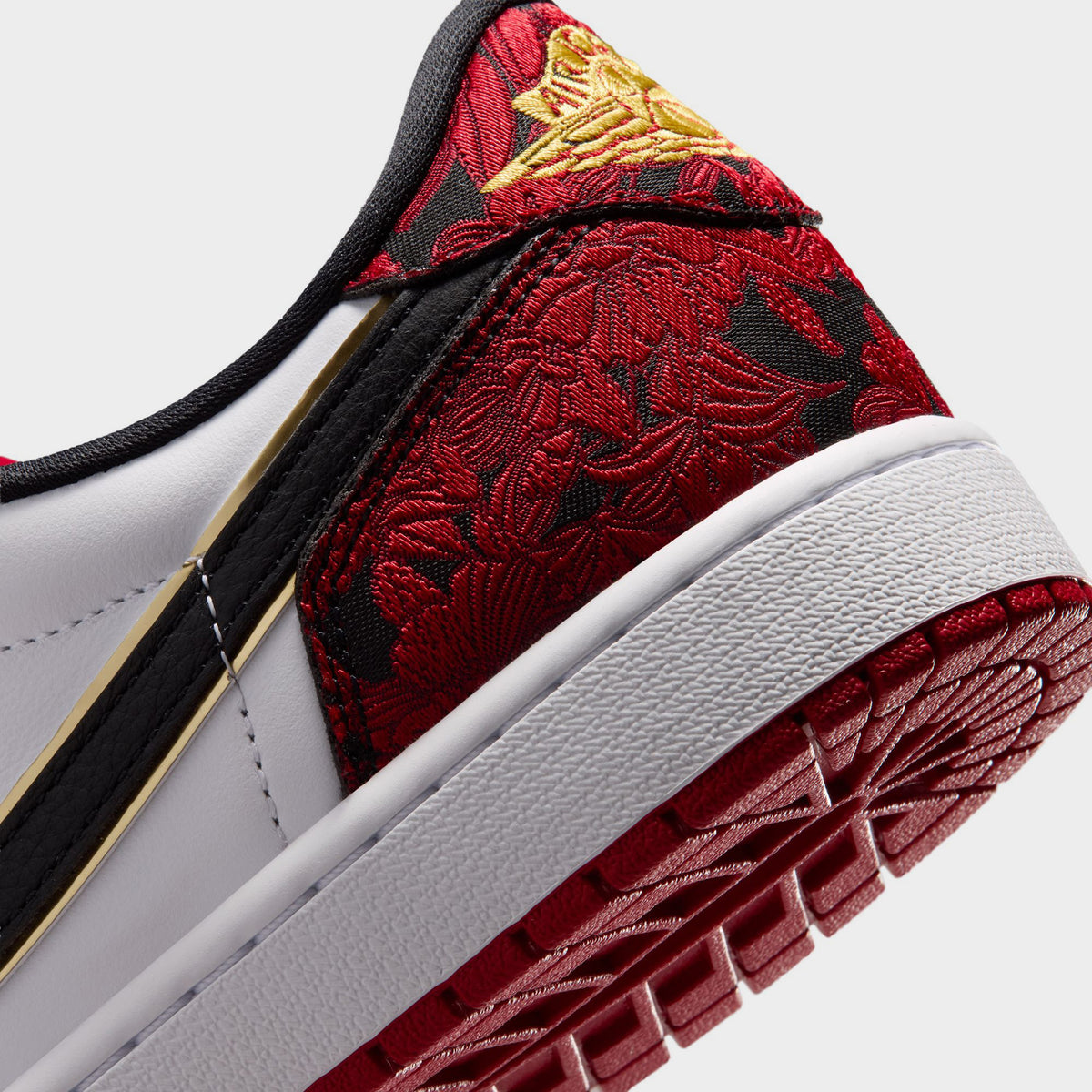 Jordan 1 Retro Low OG Noir / Rouge Varsity - Blanc Summit