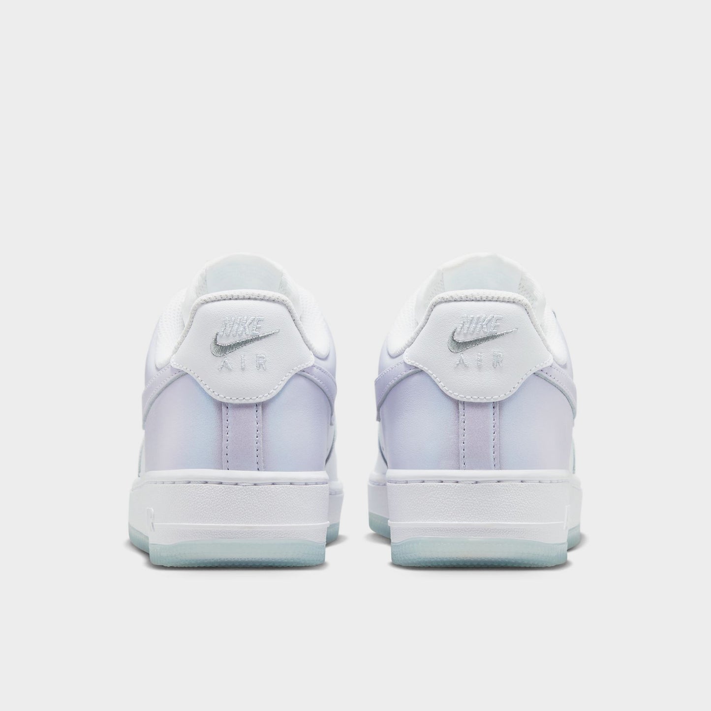 Nike Femmes Air Force 1 Blanc / Blanc - Teinte bleu