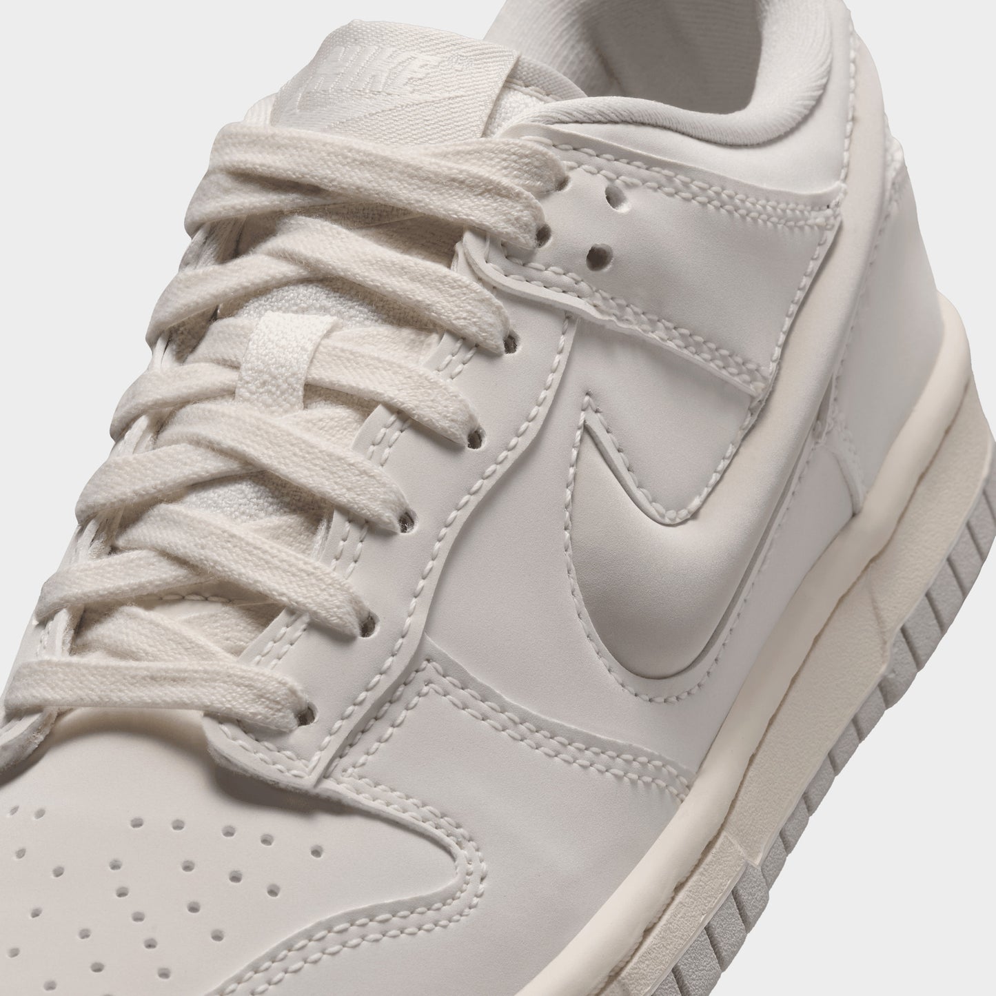 Nike Dunk LV8 Sail / Bone - Coconut Milk